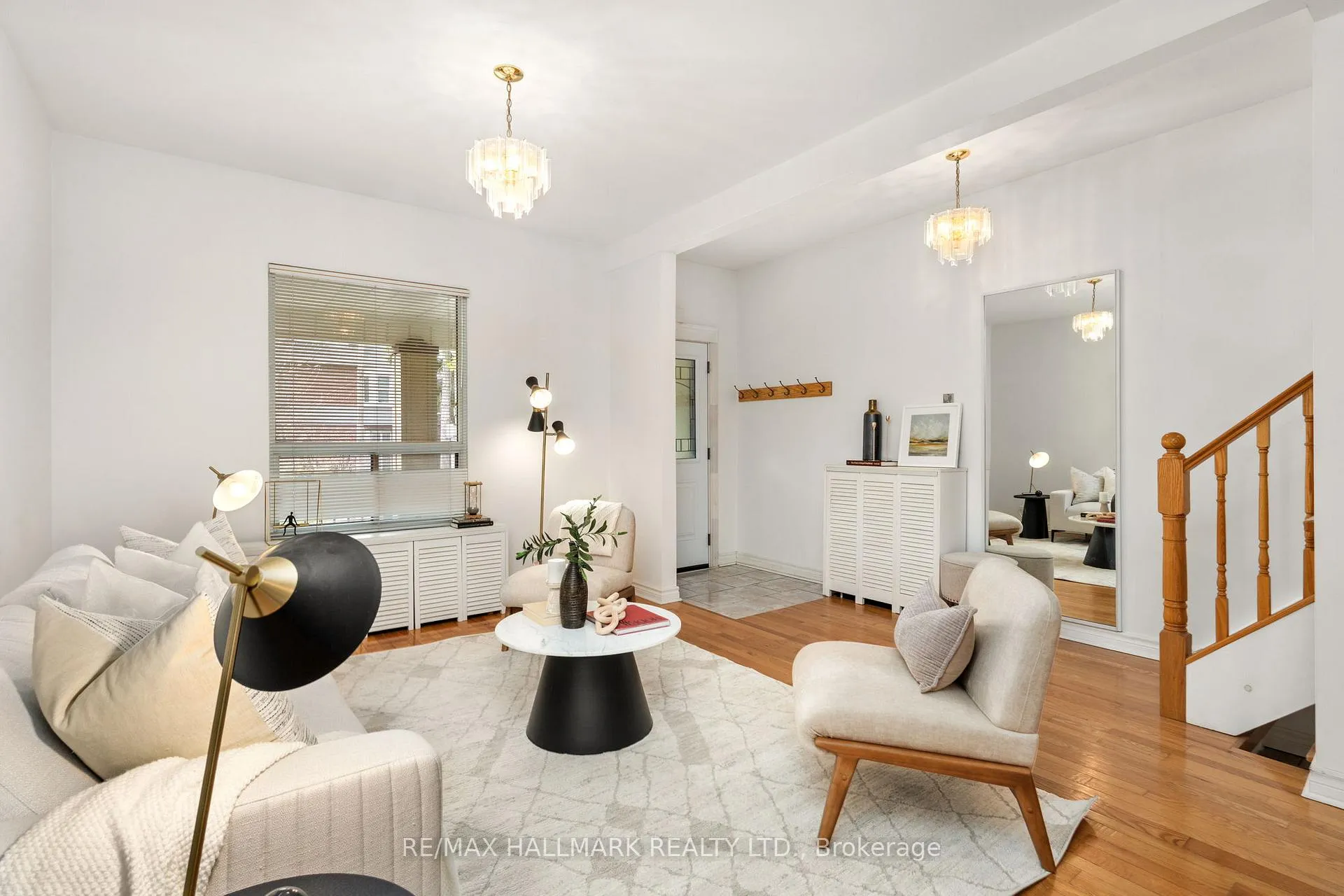 Photo 4 of 136 Hogarth Avenue, Toronto, North Riverdale — HOMEH