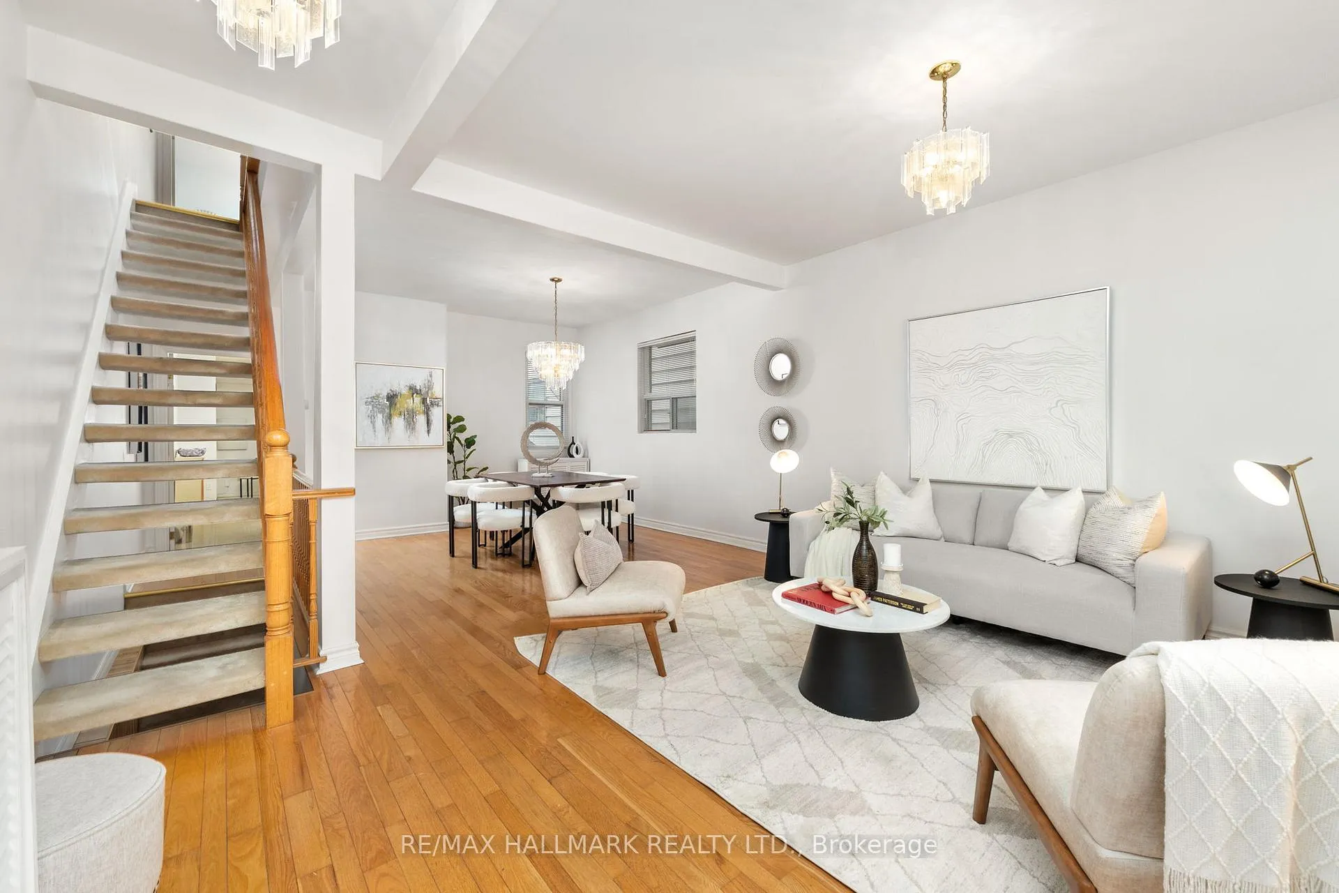 Photo 5 of 136 Hogarth Avenue, Toronto, North Riverdale — HOMEH