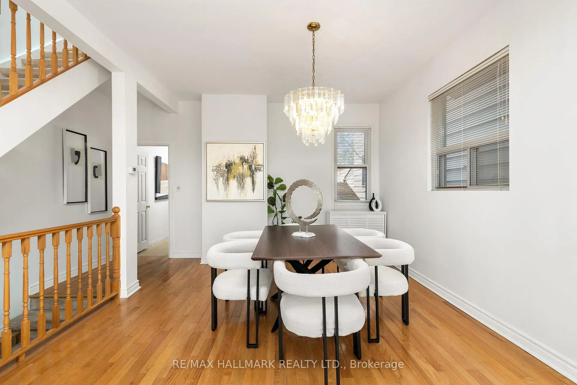 Photo 10 of 136 Hogarth Avenue, Toronto, North Riverdale — HOMEH