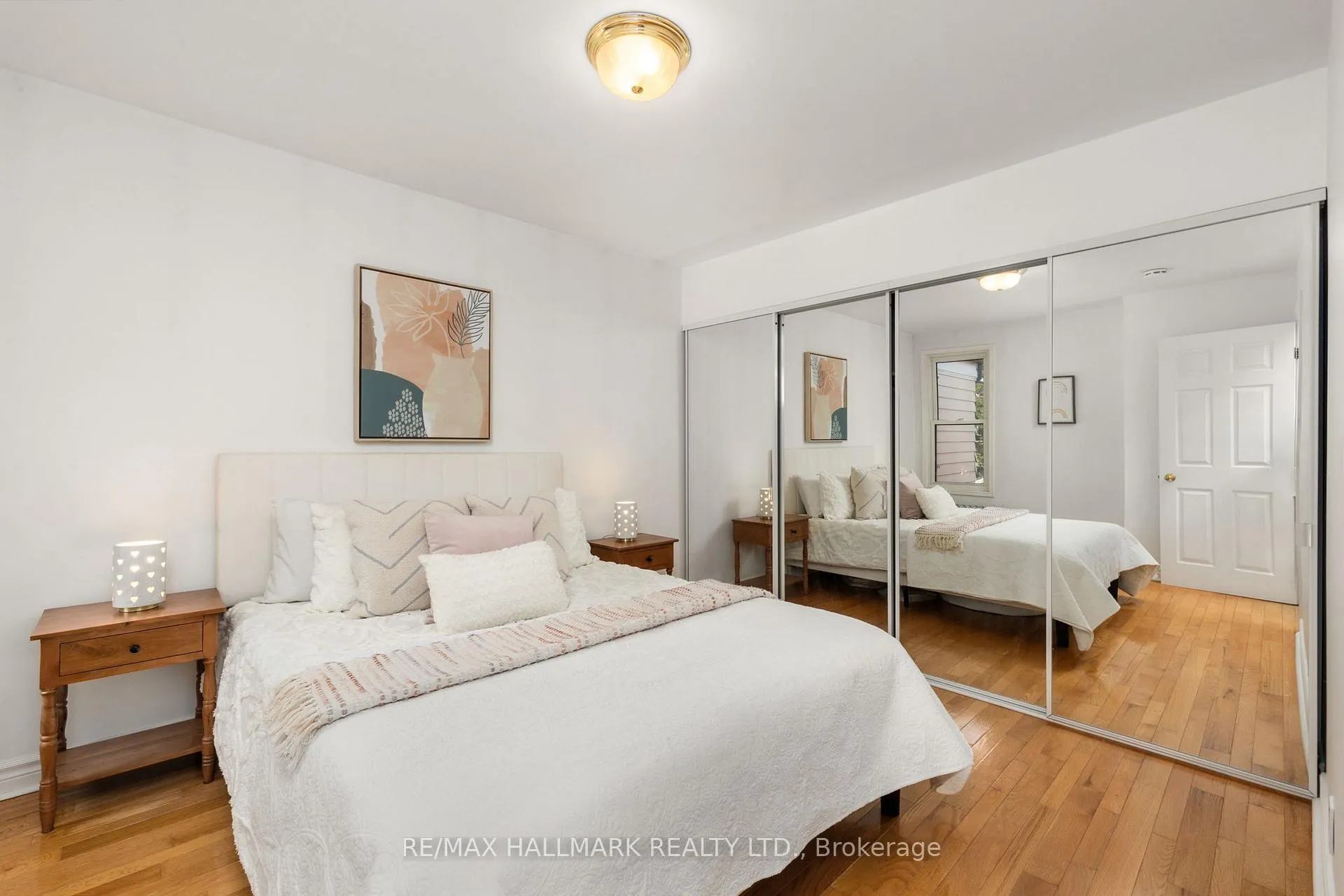 Photo 21 of 136 Hogarth Avenue, Toronto, North Riverdale — HOMEH