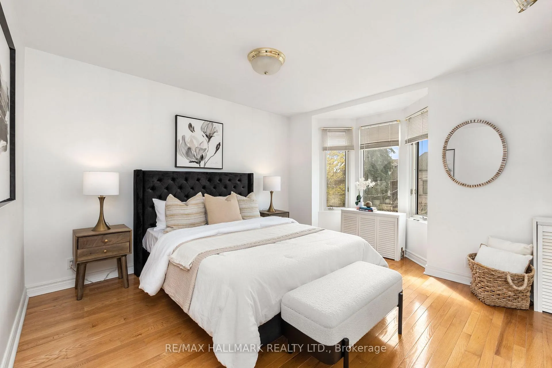 Photo 23 of 136 Hogarth Avenue, Toronto, North Riverdale — HOMEH