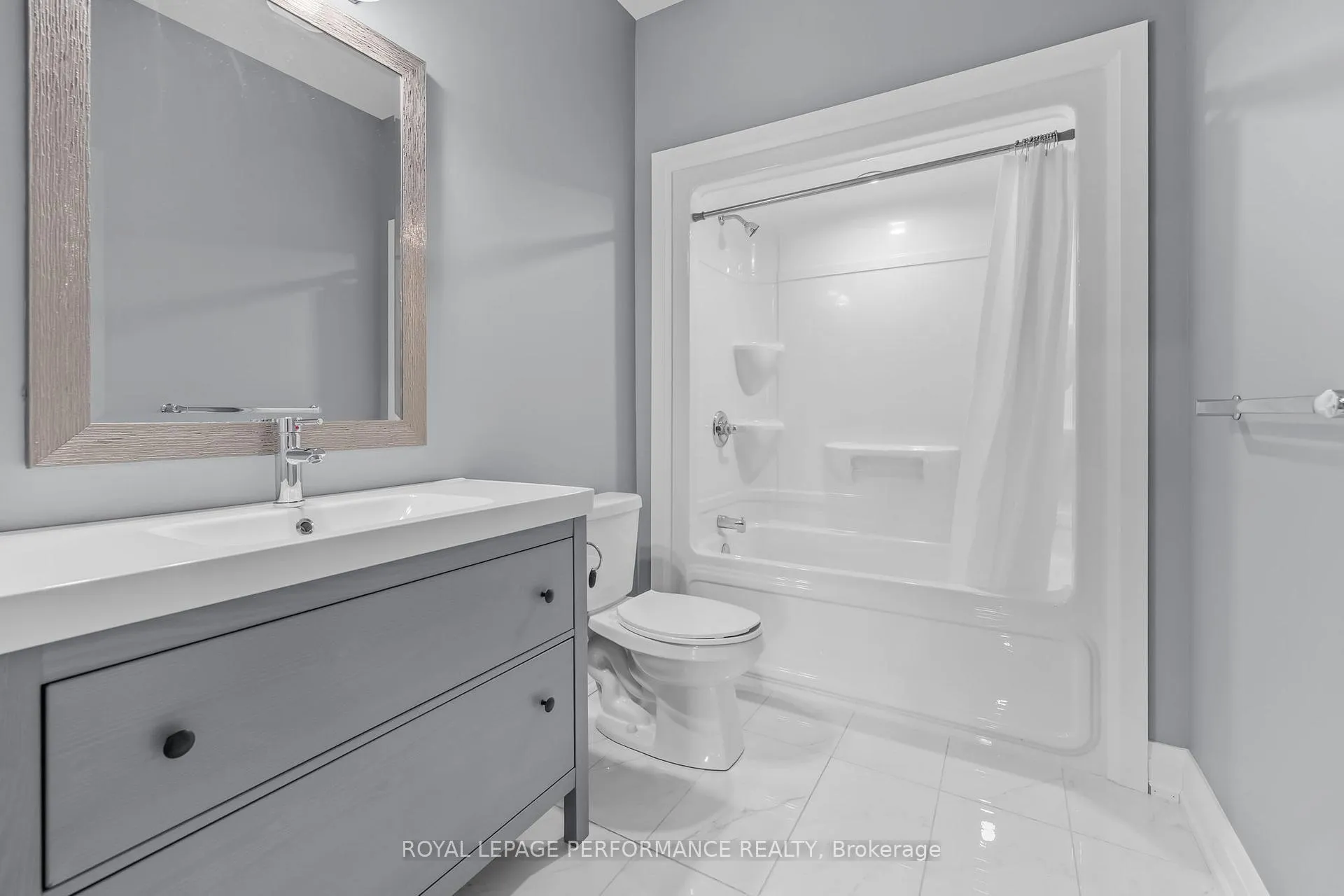 Photo 19 of 27 Richer Street, North Stormont, North Stormont (Finch) Twp — HOMEH