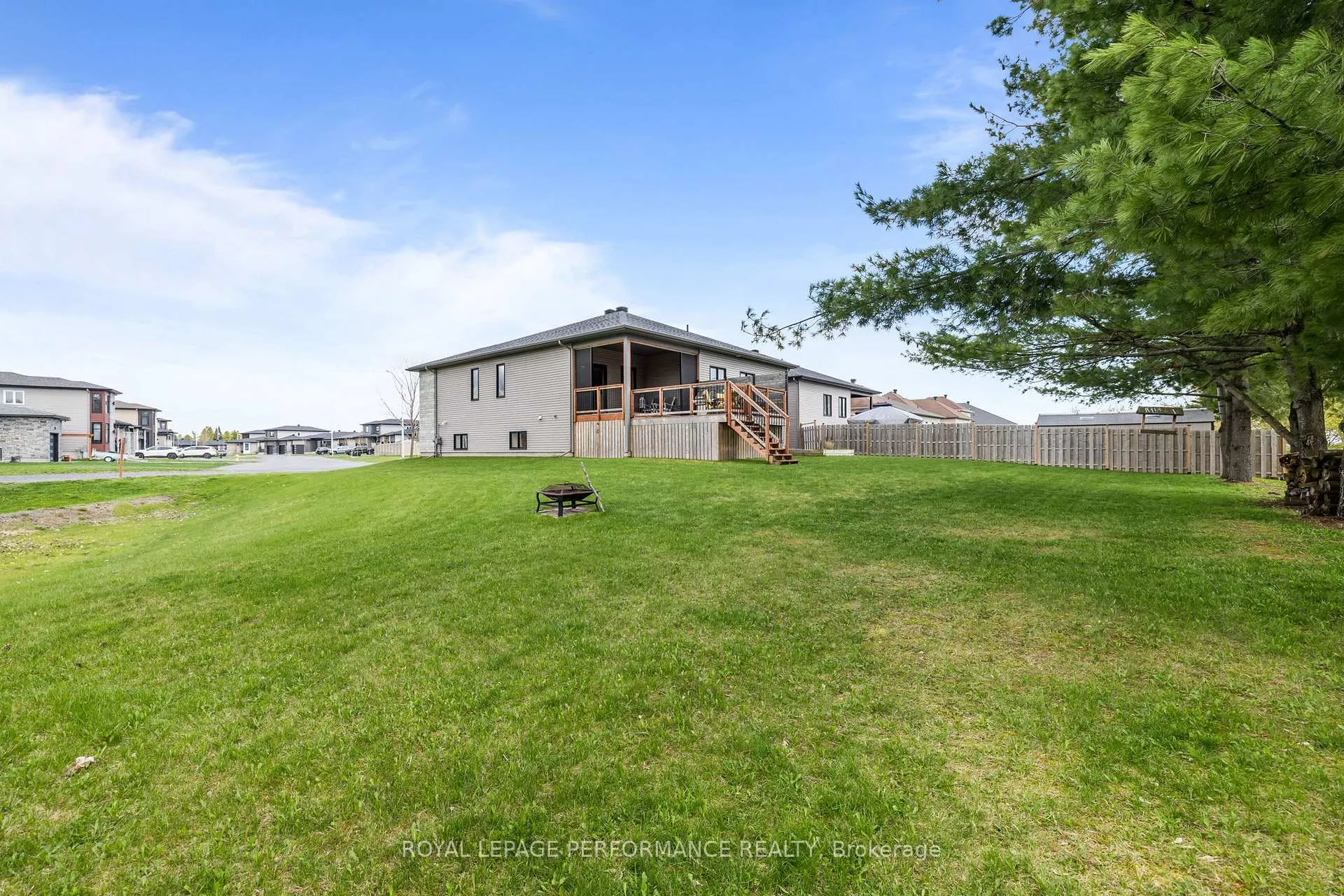 Photo 31 of 27 Richer Street, North Stormont, North Stormont (Finch) Twp — HOMEH