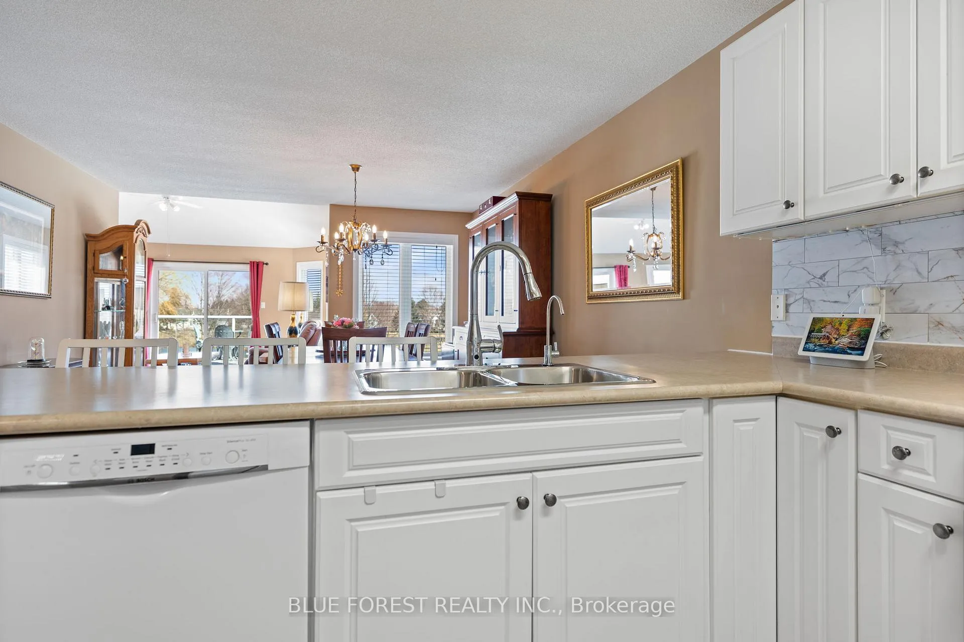 Photo 8 of 37 Upper Canada Drive, Norfolk, Port Rowan — HOMEH