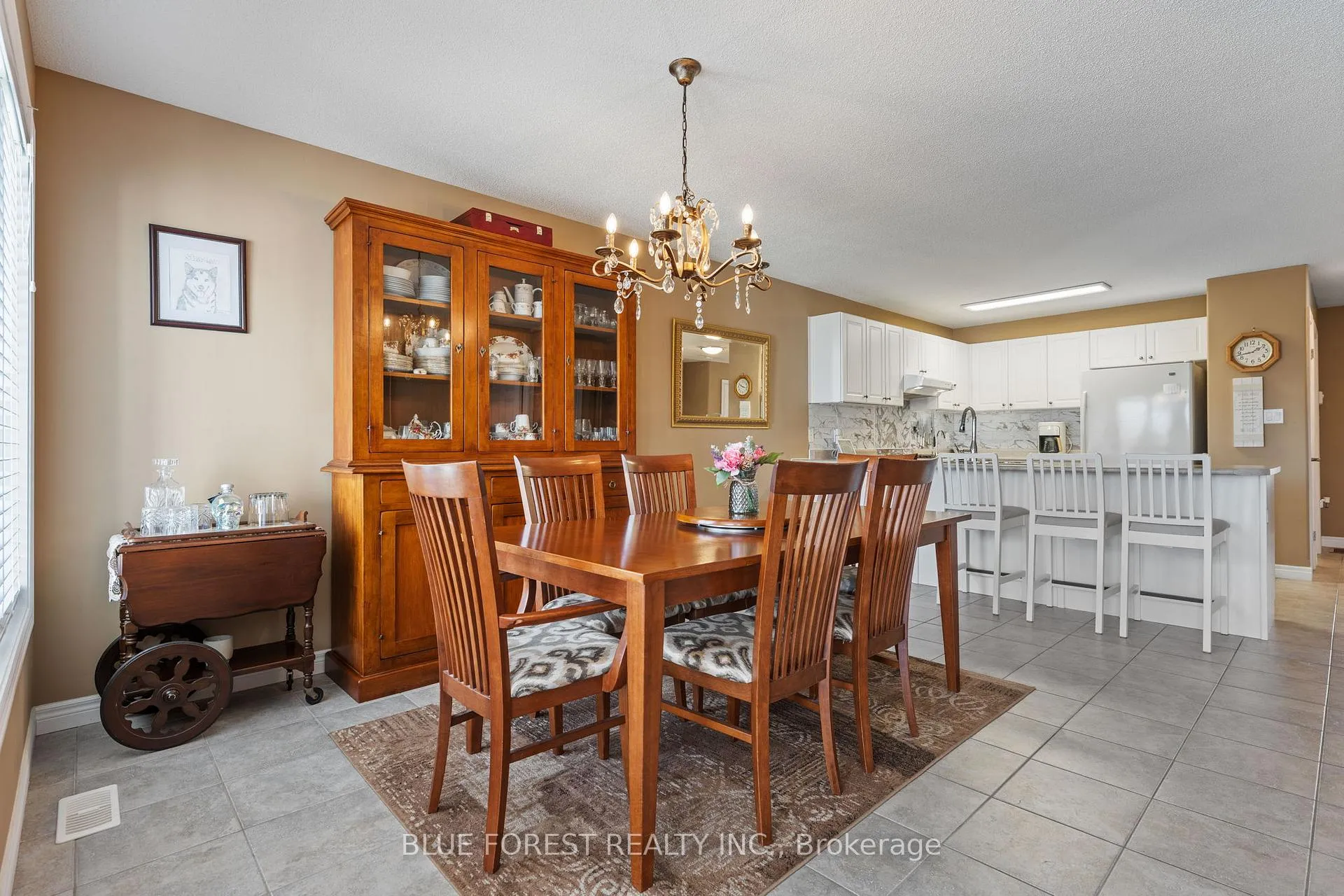 Photo 10 of 37 Upper Canada Drive, Norfolk, Port Rowan — HOMEH