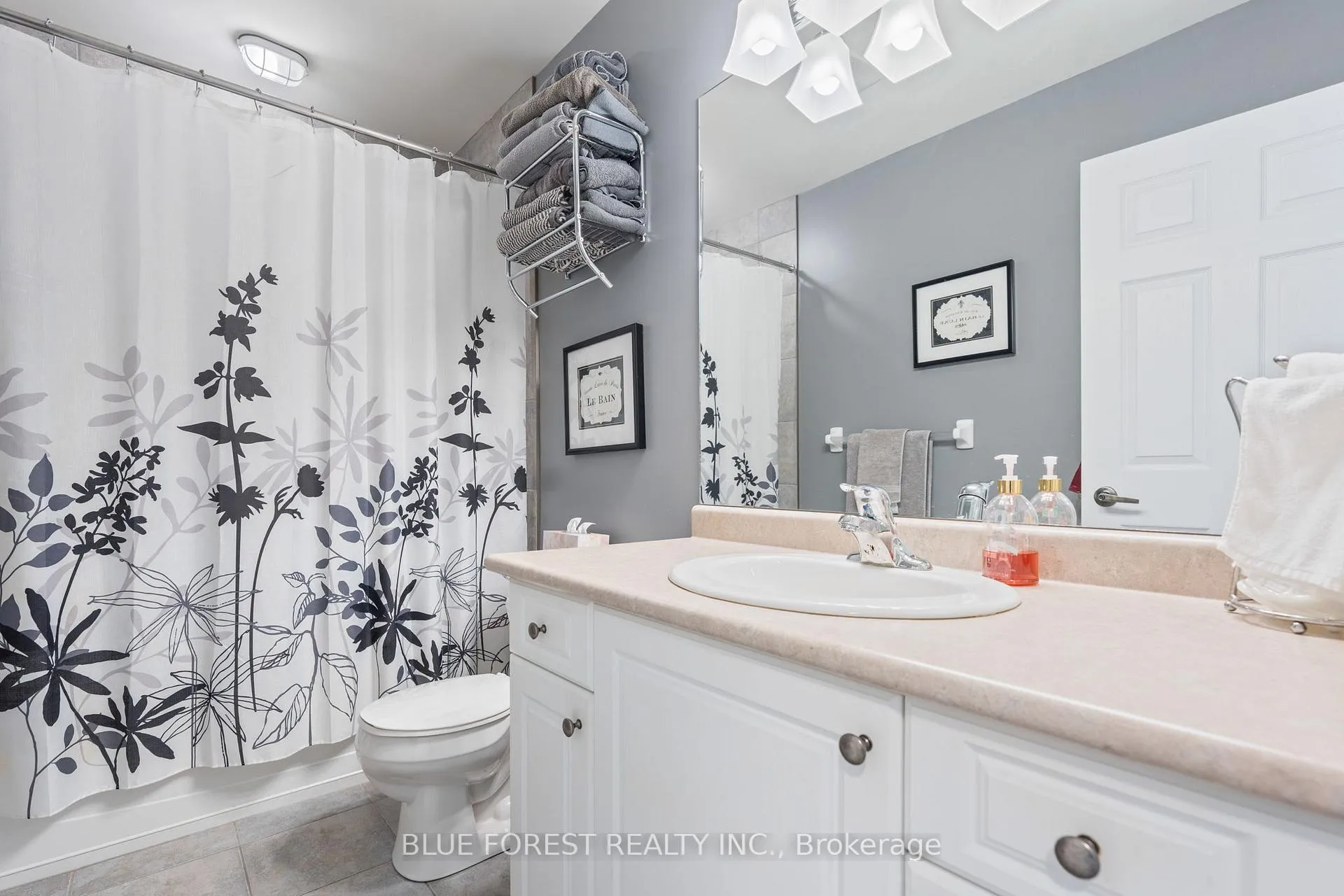 Photo 16 of 37 Upper Canada Drive, Norfolk, Port Rowan — HOMEH