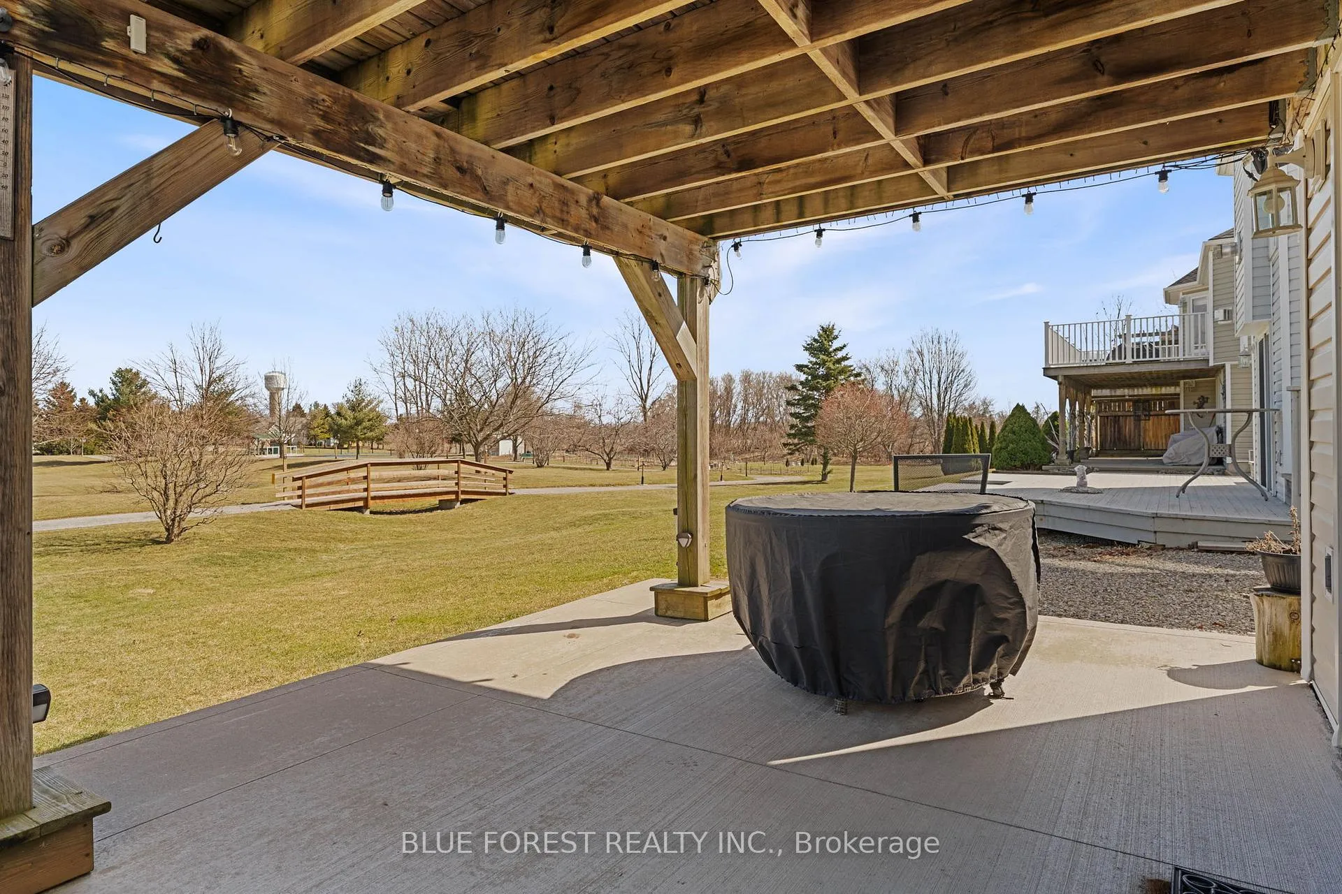 Photo 26 of 37 Upper Canada Drive, Norfolk, Port Rowan — HOMEH