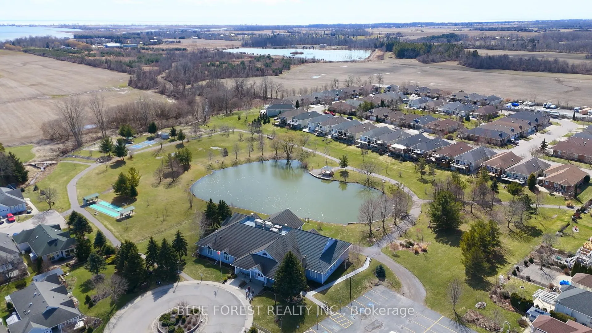 Photo 33 of 37 Upper Canada Drive, Norfolk, Port Rowan — HOMEH
