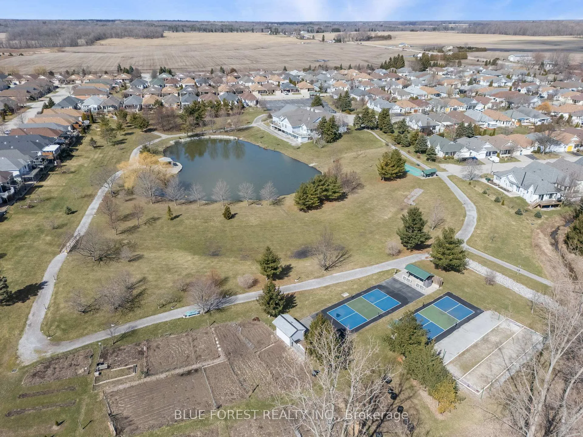 Photo 34 of 37 Upper Canada Drive, Norfolk, Port Rowan — HOMEH