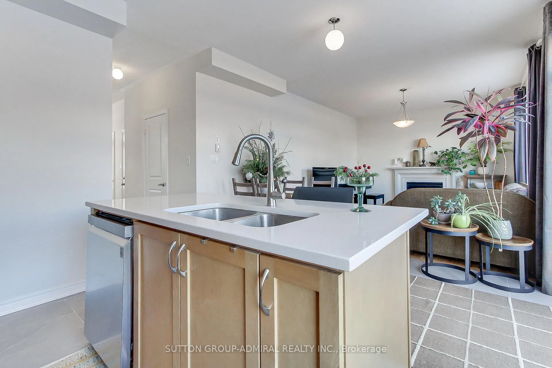 Photo 9 of 797 Green Street, Innisfil, Lefroy — HOMEH