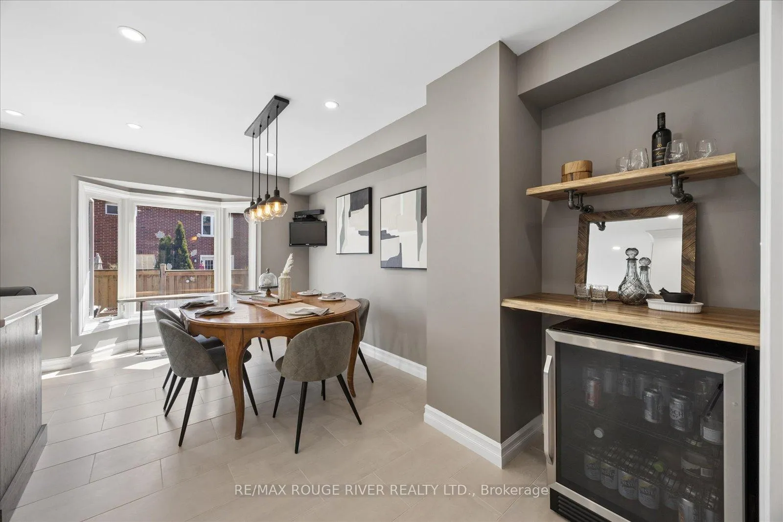 Photo 16 of 1014 Redbird Crescent, Pickering, Liverpool — HOMEH