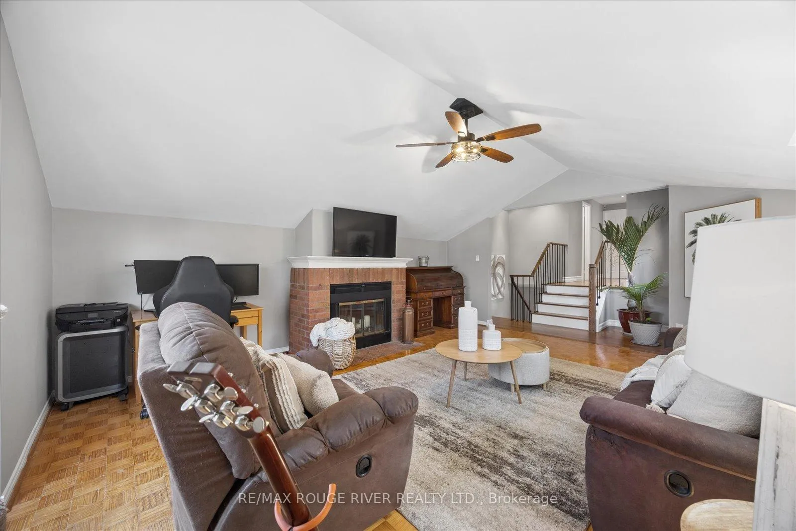 Photo 23 of 1014 Redbird Crescent, Pickering, Liverpool — HOMEH