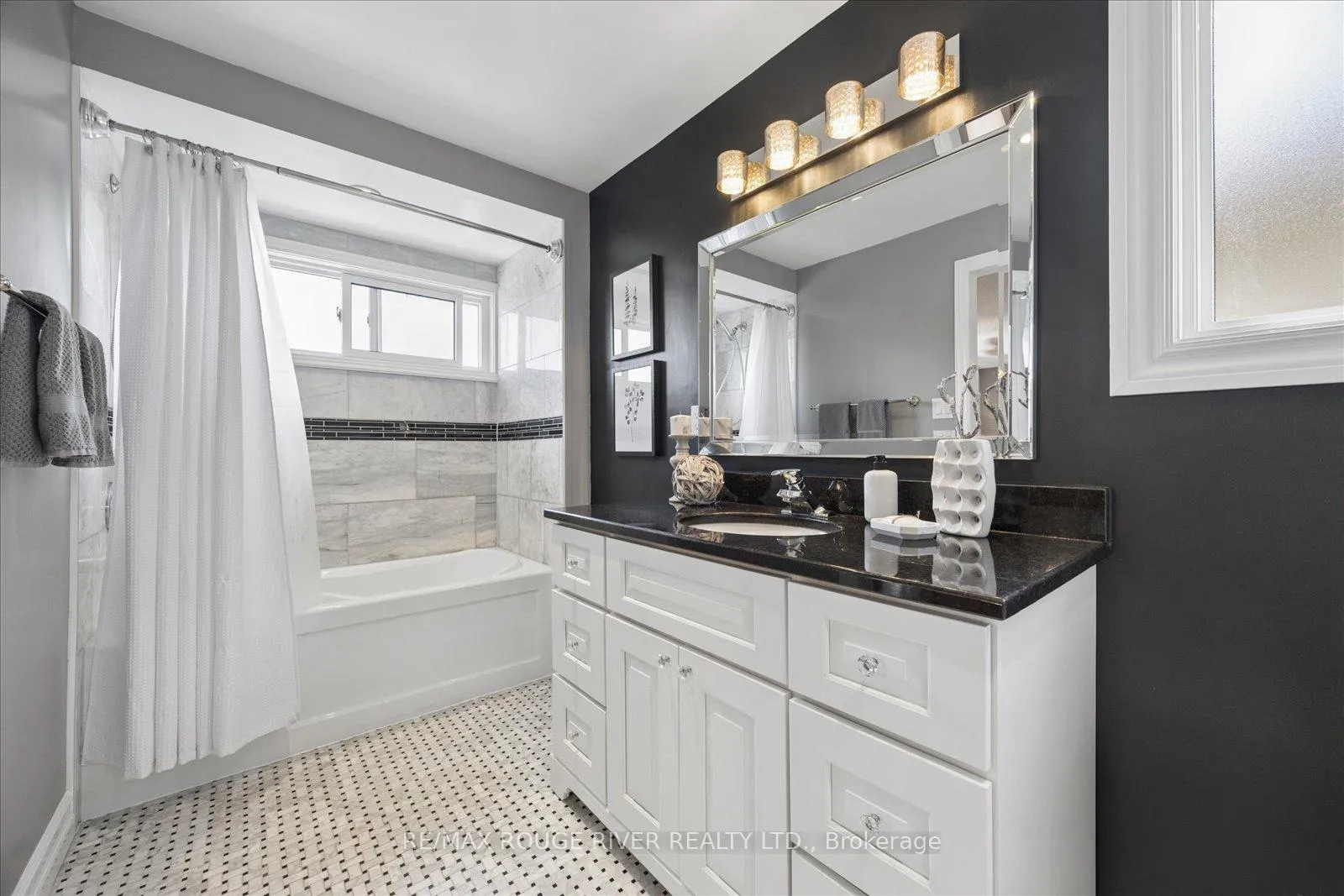 Photo 31 of 1014 Redbird Crescent, Pickering, Liverpool — HOMEH