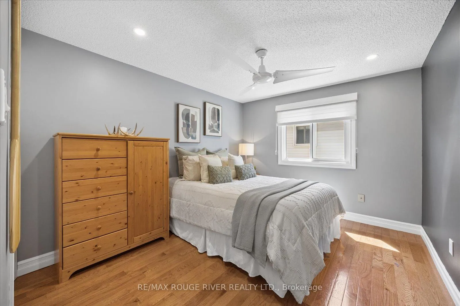 Photo 32 of 1014 Redbird Crescent, Pickering, Liverpool — HOMEH