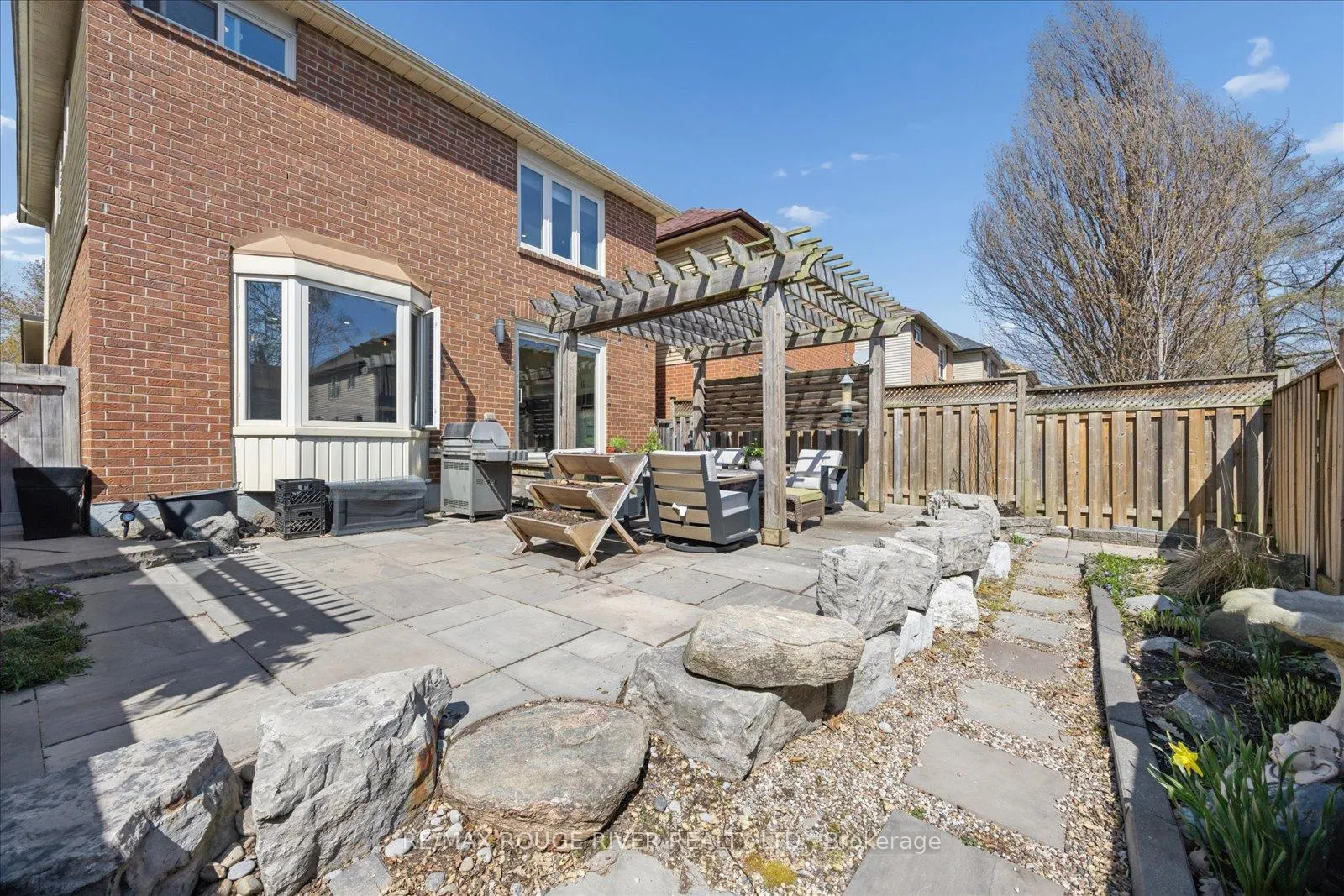 Photo 42 of 1014 Redbird Crescent, Pickering, Liverpool — HOMEH