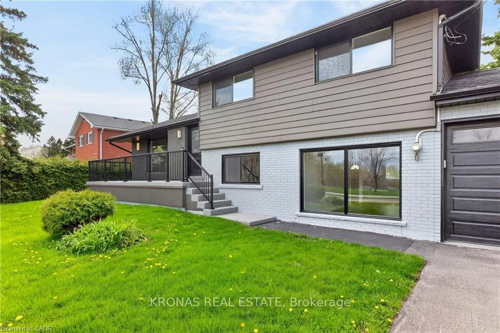 Photo 2 of 588 Mountain Brow Boulevard, Hamilton, Huntington — HOMEH