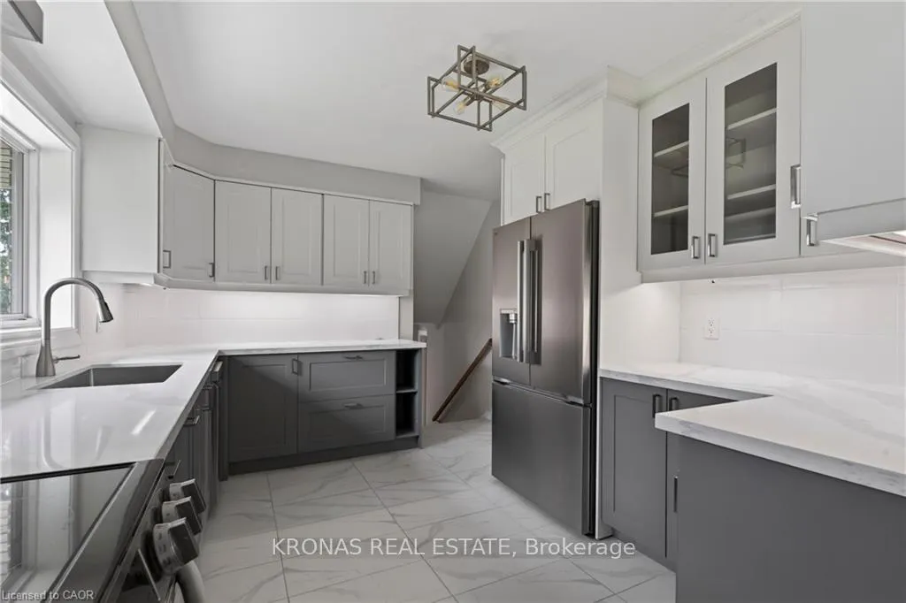 Photo 8 of 588 Mountain Brow Boulevard, Hamilton, Huntington — HOMEH