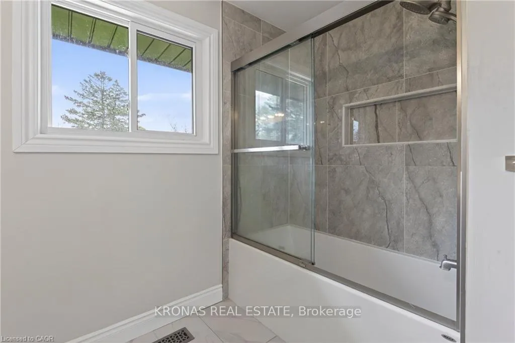 Photo 17 of 588 Mountain Brow Boulevard, Hamilton, Huntington — HOMEH