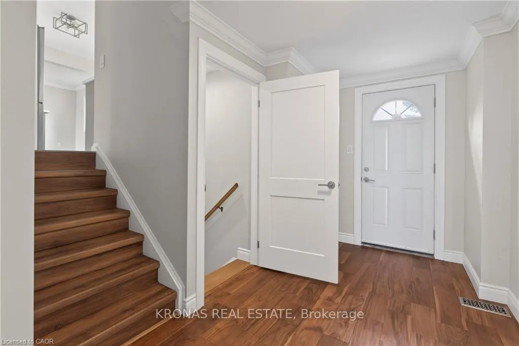 Photo 18 of 588 Mountain Brow Boulevard, Hamilton, Huntington — HOMEH