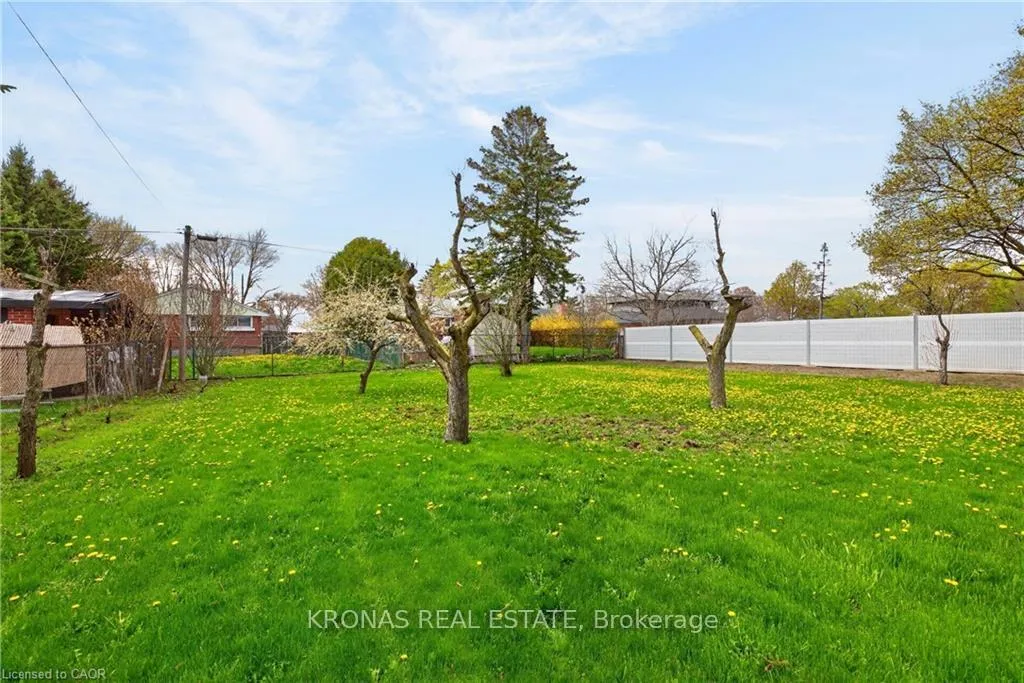 Photo 25 of 588 Mountain Brow Boulevard, Hamilton, Huntington — HOMEH