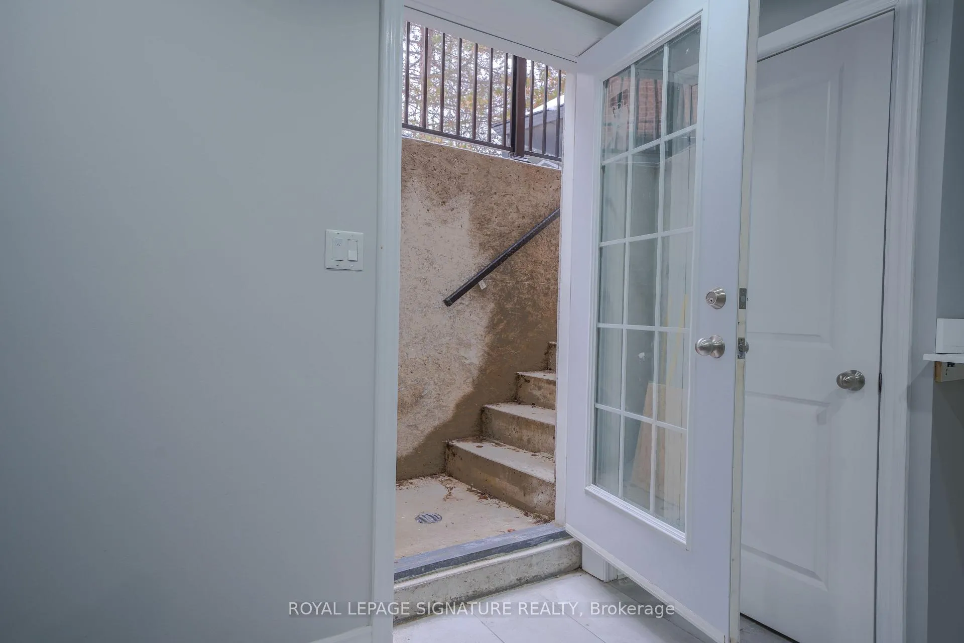 Photo 17 of Unit (Lower), 2111 Lynn Heights Drive, Pickering, Liverpool — HOMEH