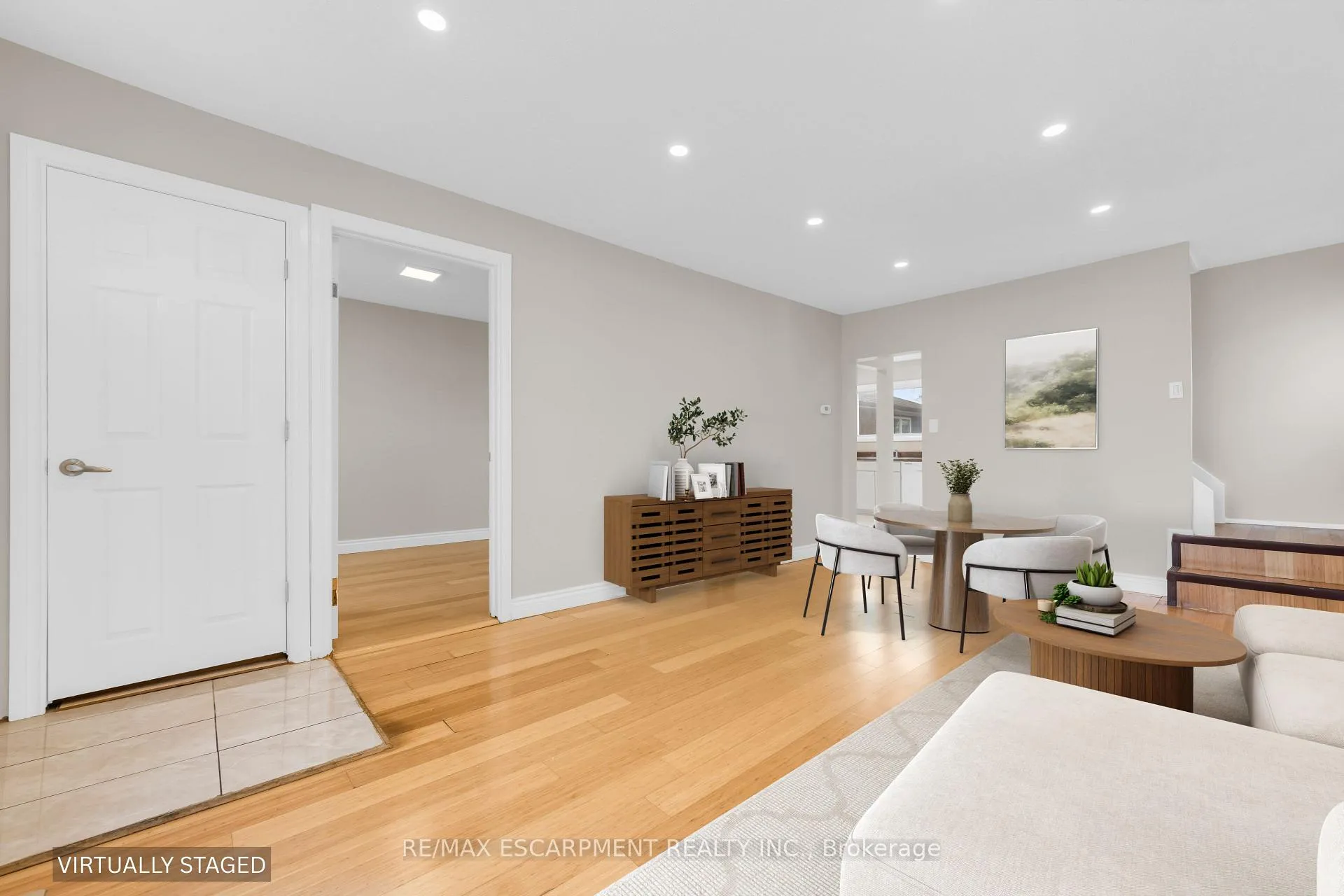 Photo 6 of 180 Mead Avenue, Hamilton, Parkview — HOMEH