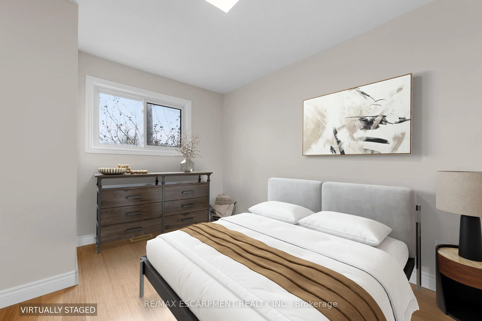Photo 8 of 180 Mead Avenue, Hamilton, Parkview — HOMEH