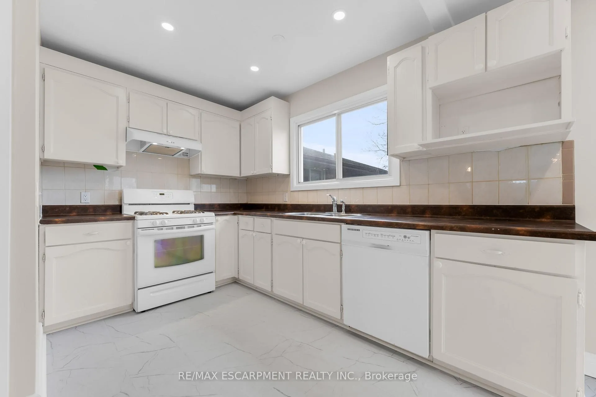 Photo 11 of 180 Mead Avenue, Hamilton, Parkview — HOMEH