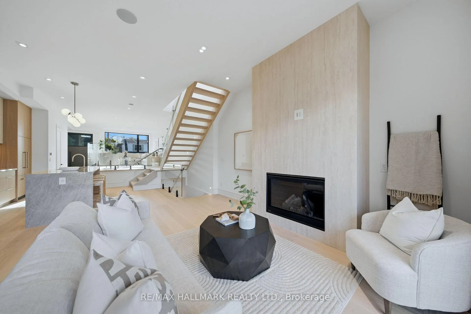 Photo 19 of 10 Leroy Avenue, Toronto, Danforth Village-East York — HOMEH