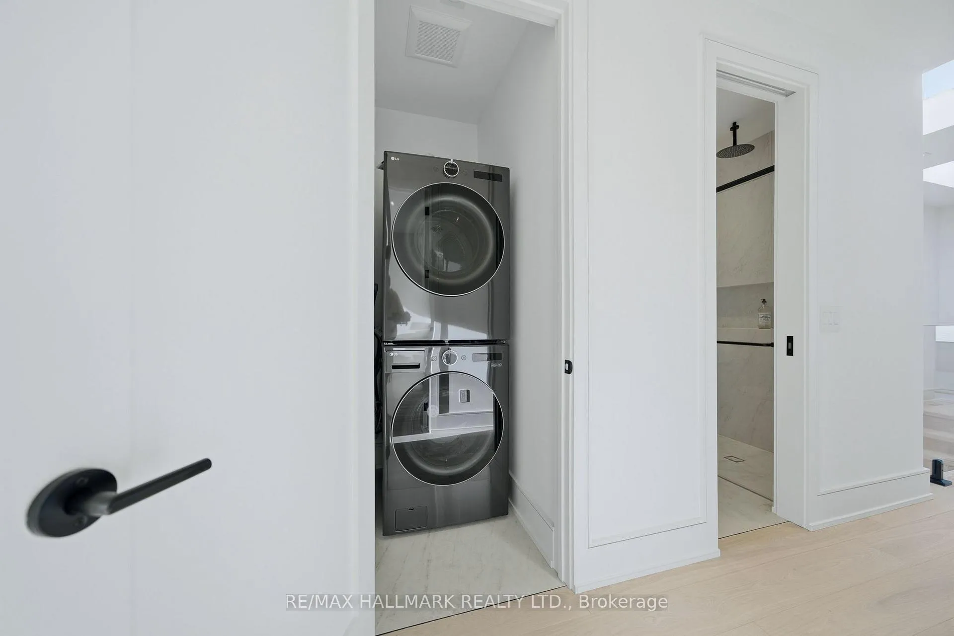 Photo 37 of 10 Leroy Avenue, Toronto, Danforth Village-East York — HOMEH