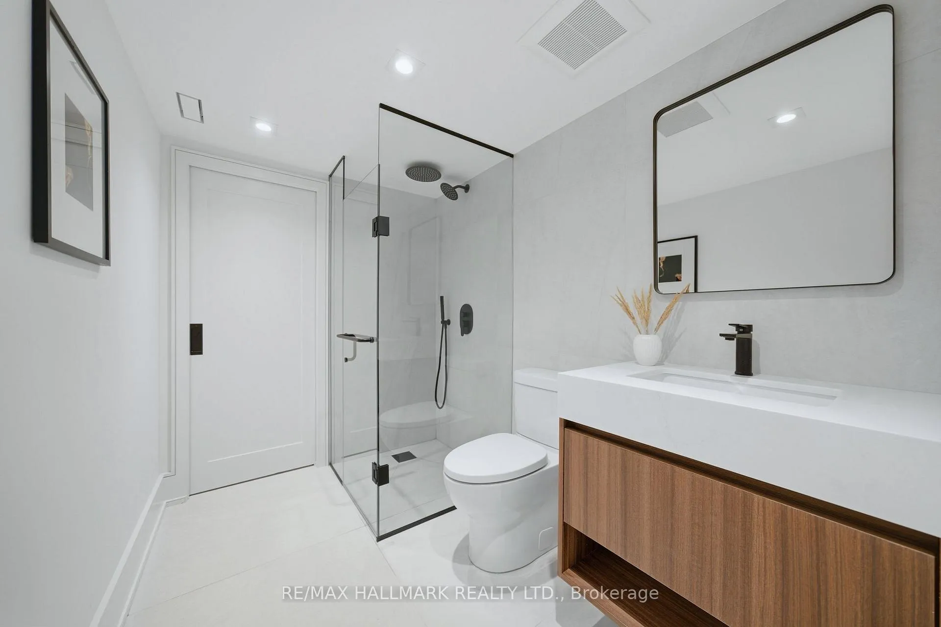 Photo 39 of 10 Leroy Avenue, Toronto, Danforth Village-East York — HOMEH