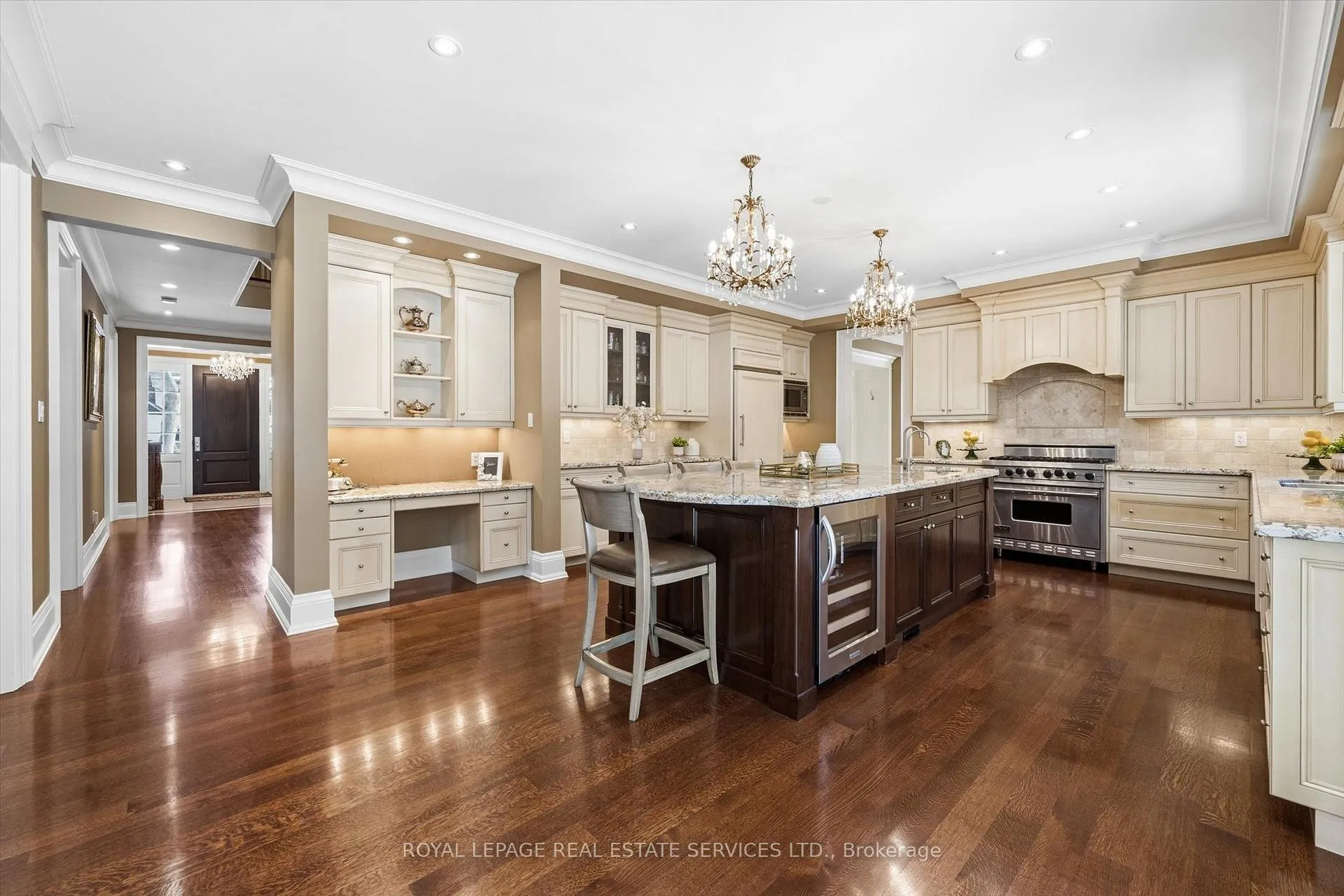Photo 13 of 1049 Cedar Grove Boulevard, Oakville, Morrison — HOMEH