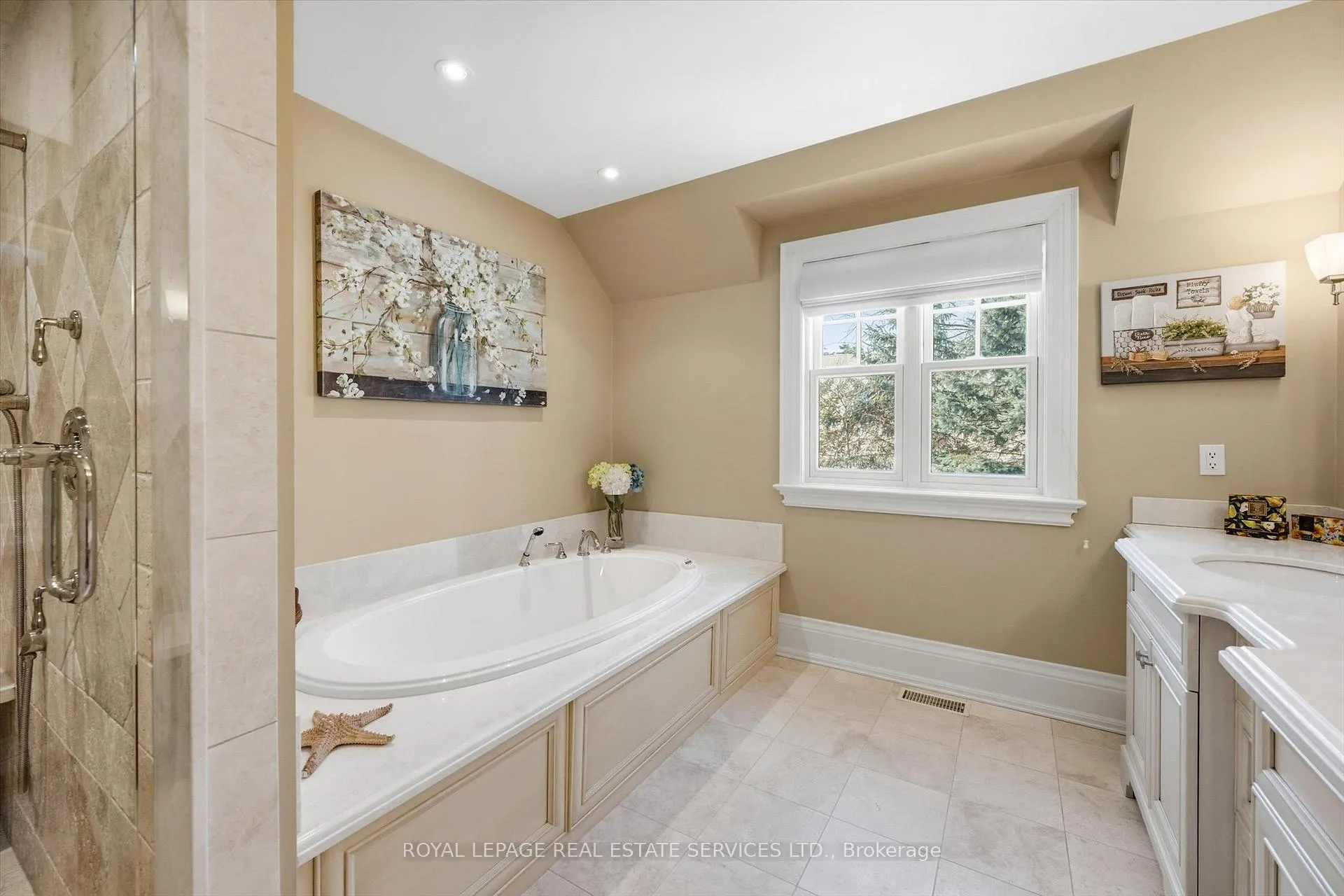 Photo 26 of 1049 Cedar Grove Boulevard, Oakville, Morrison — HOMEH