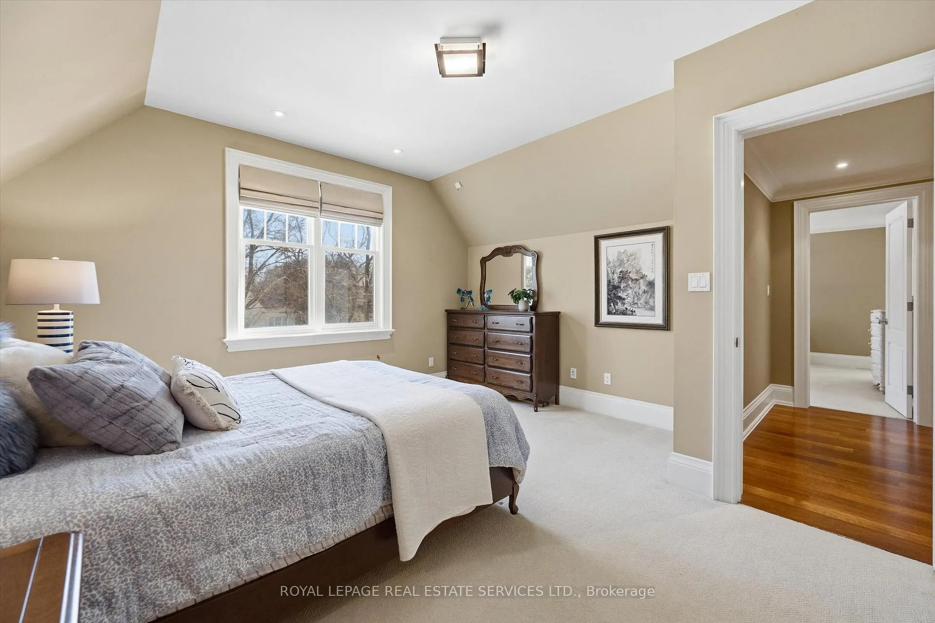 Photo 29 of 1049 Cedar Grove Boulevard, Oakville, Morrison — HOMEH