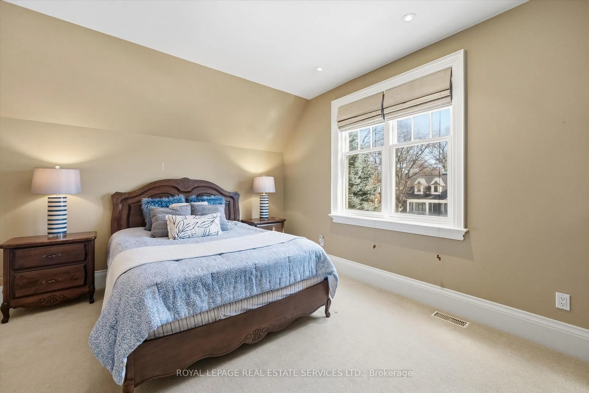 Photo 30 of 1049 Cedar Grove Boulevard, Oakville, Morrison — HOMEH