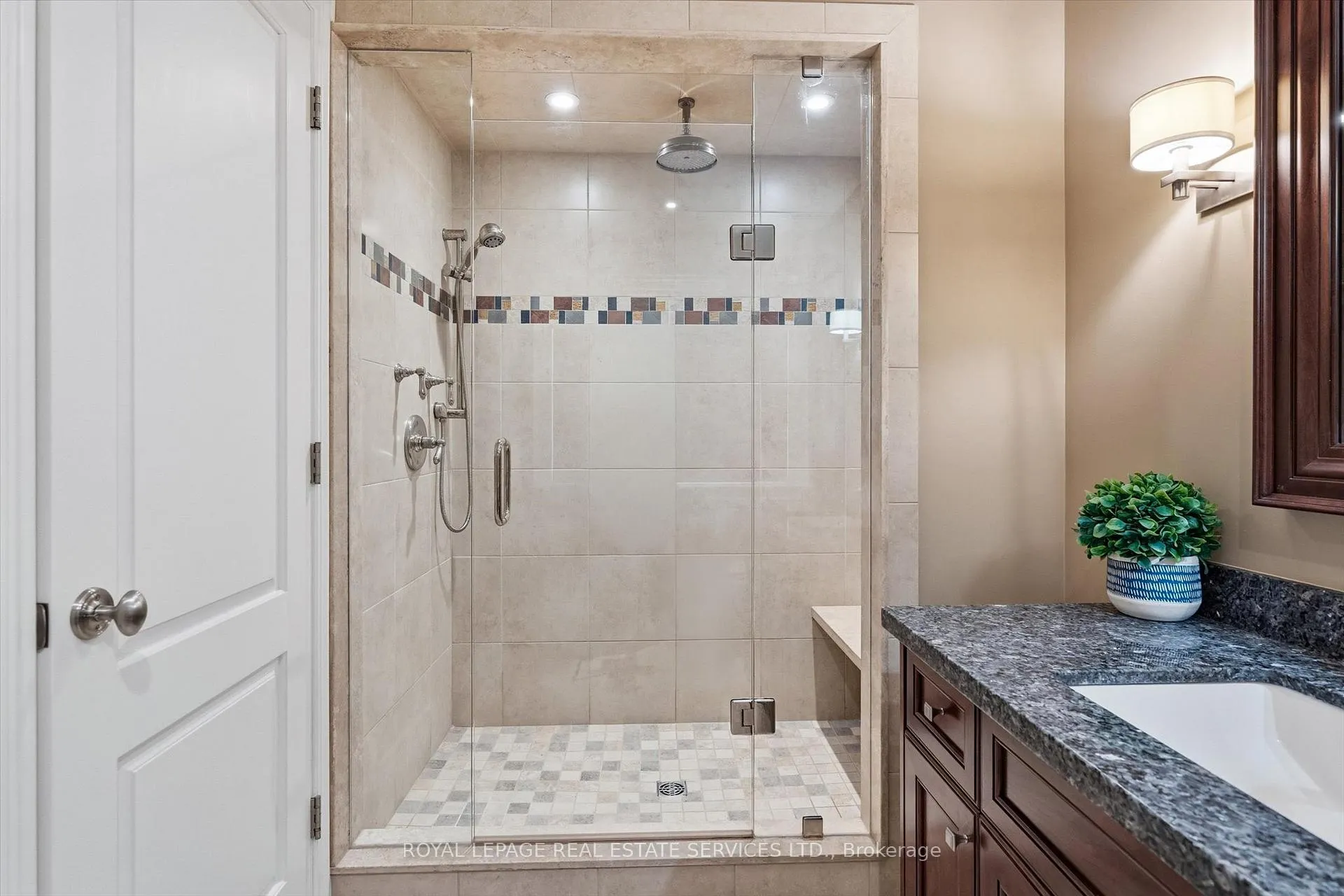 Photo 33 of 1049 Cedar Grove Boulevard, Oakville, Morrison — HOMEH