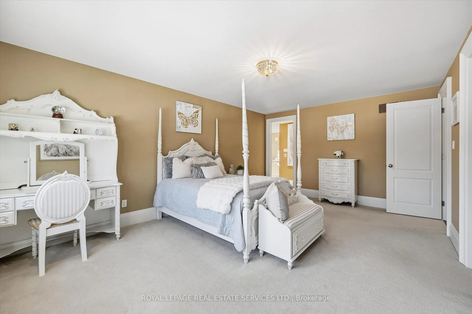 Photo 35 of 1049 Cedar Grove Boulevard, Oakville, Morrison — HOMEH