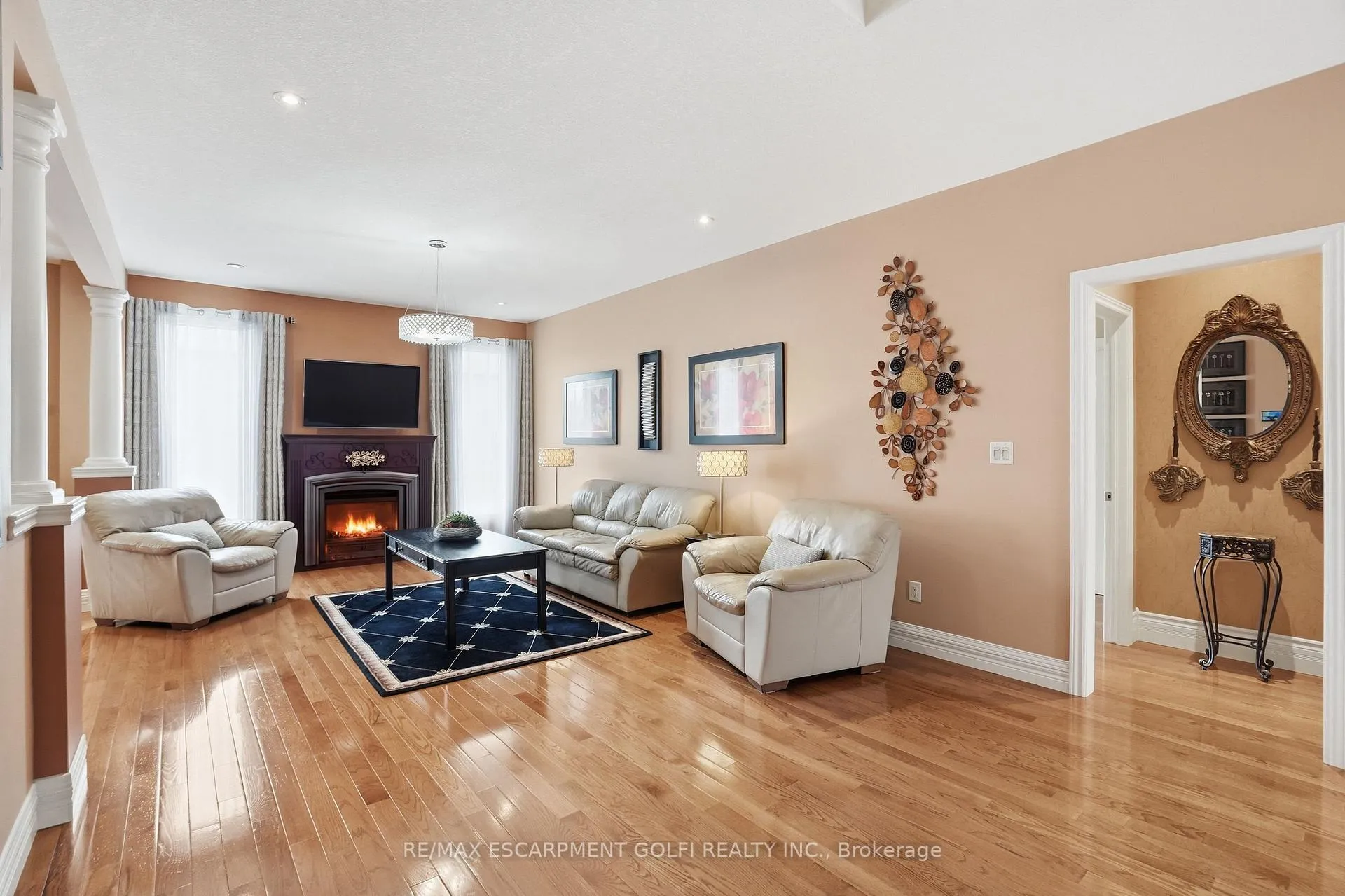 Photo 5 of 256 Highland Road W, Hamilton, Stoney Creek Mountain — HOMEH