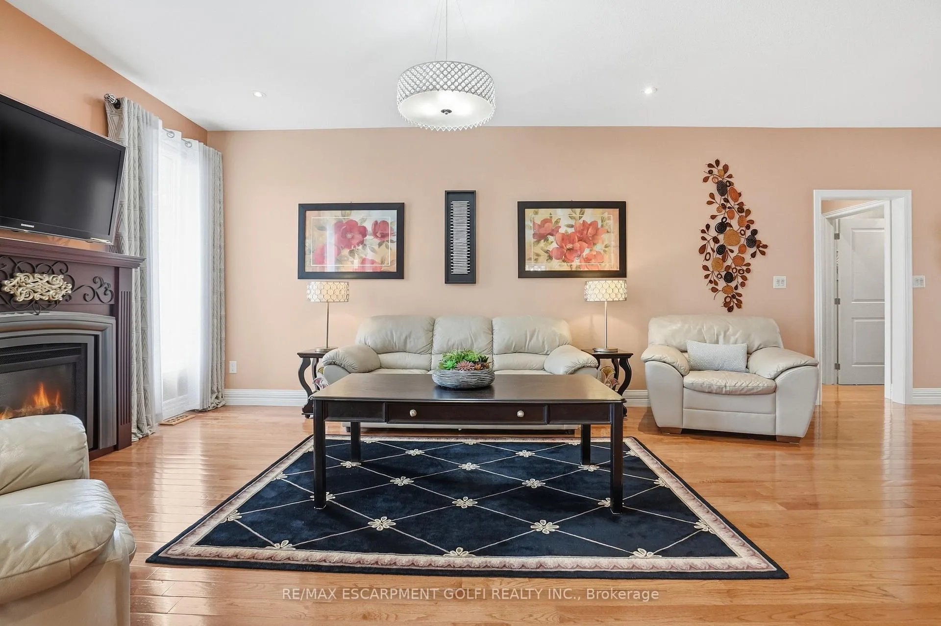 Photo 6 of 256 Highland Road W, Hamilton, Stoney Creek Mountain — HOMEH