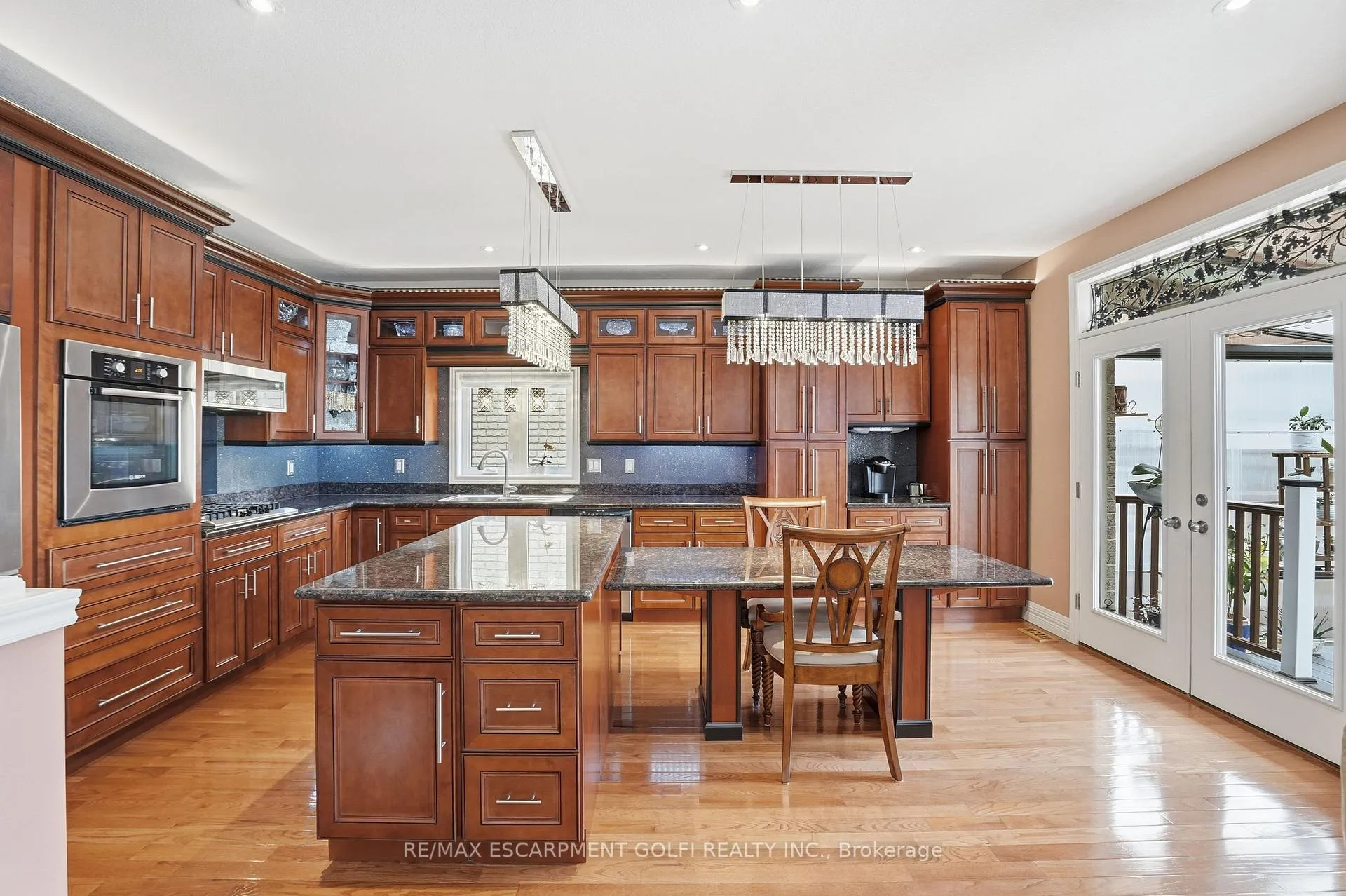 Photo 8 of 256 Highland Road W, Hamilton, Stoney Creek Mountain — HOMEH