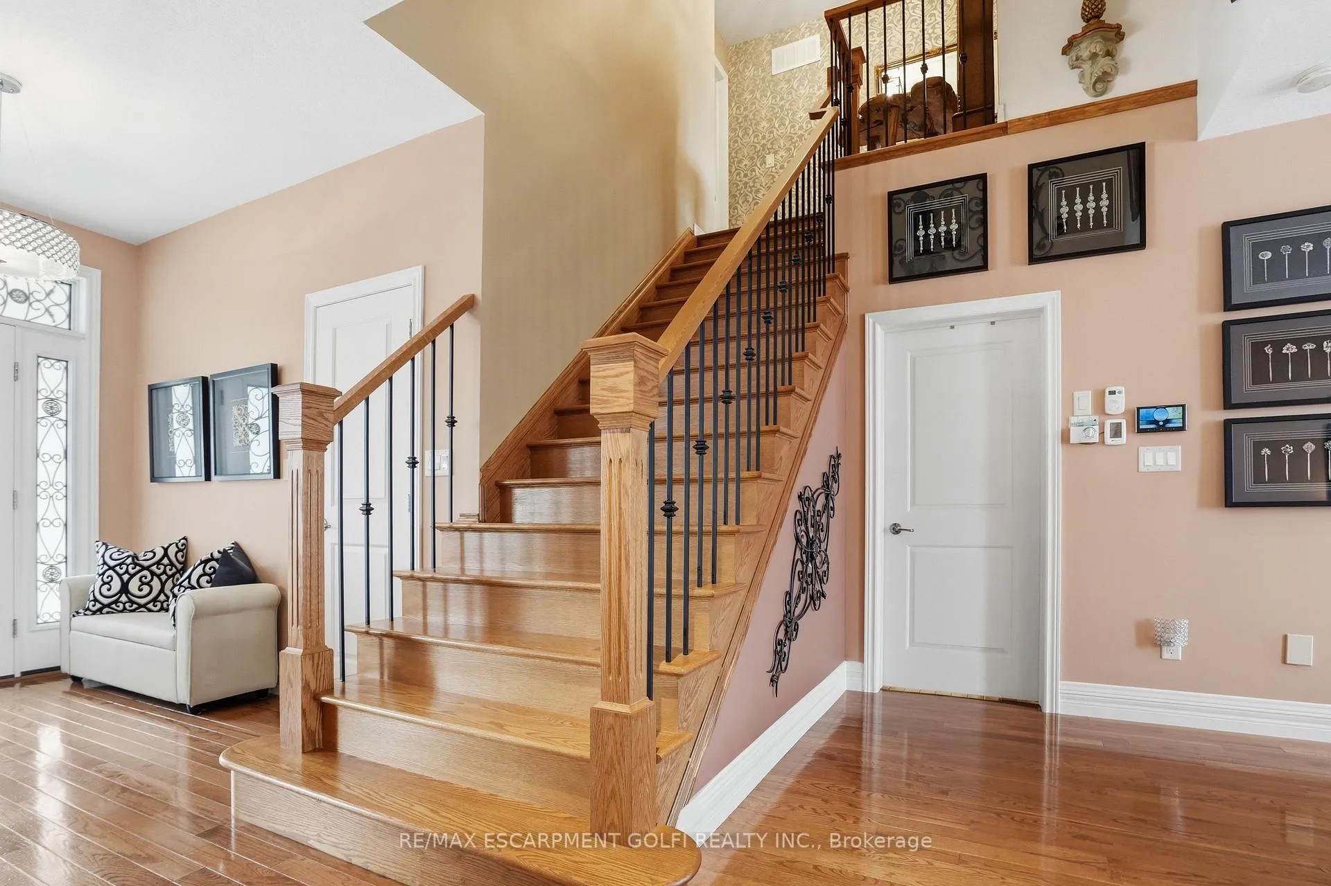 Photo 19 of 256 Highland Road W, Hamilton, Stoney Creek Mountain — HOMEH