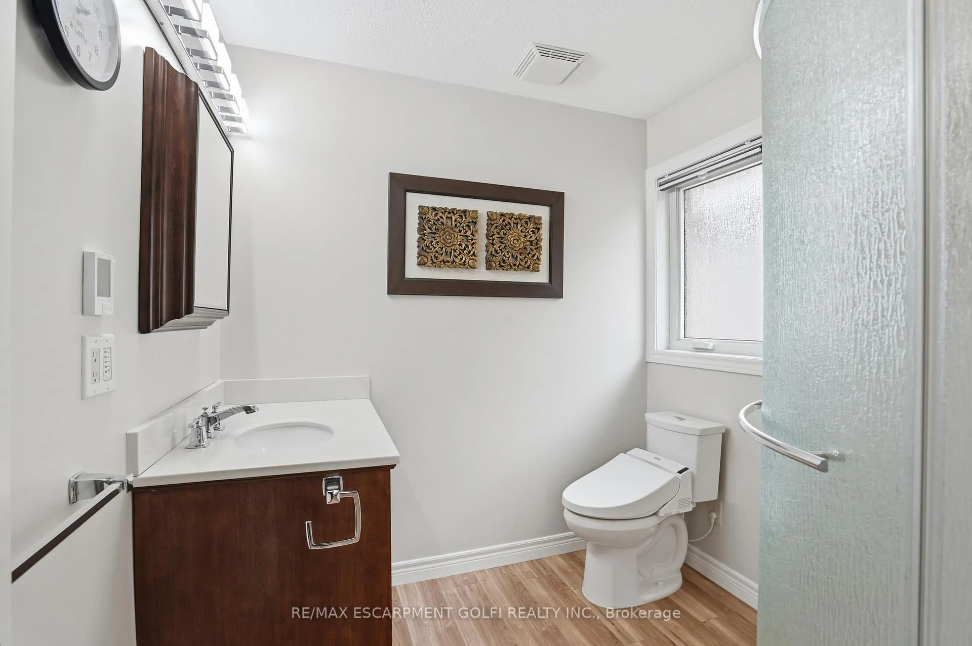 Photo 26 of 256 Highland Road W, Hamilton, Stoney Creek Mountain — HOMEH