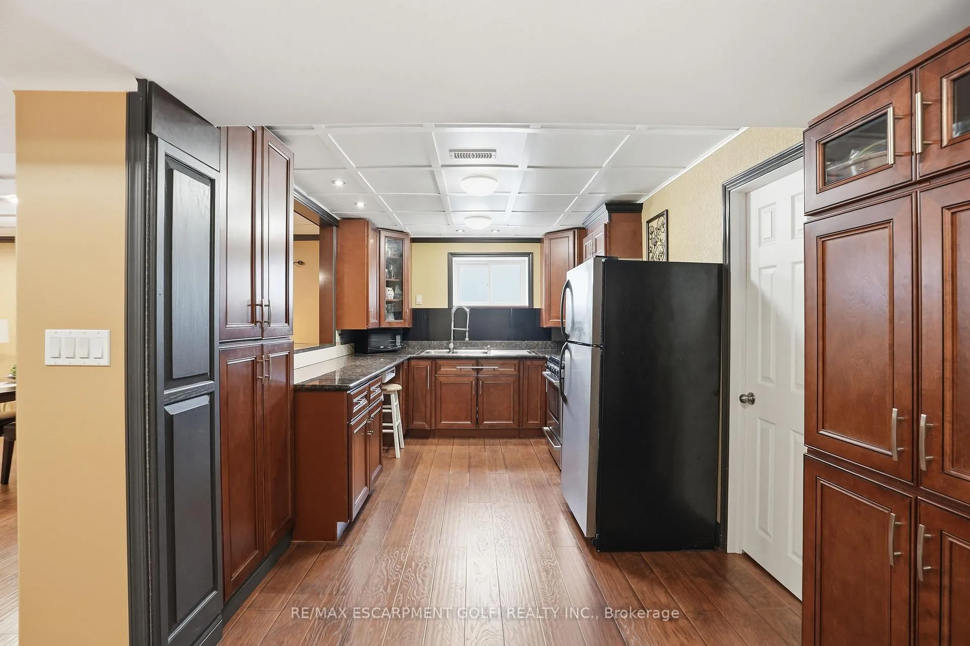 Photo 29 of 256 Highland Road W, Hamilton, Stoney Creek Mountain — HOMEH