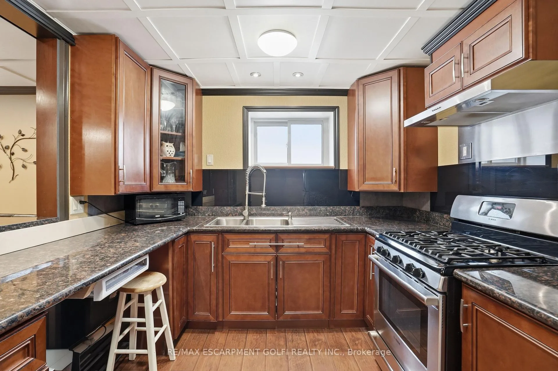 Photo 30 of 256 Highland Road W, Hamilton, Stoney Creek Mountain — HOMEH