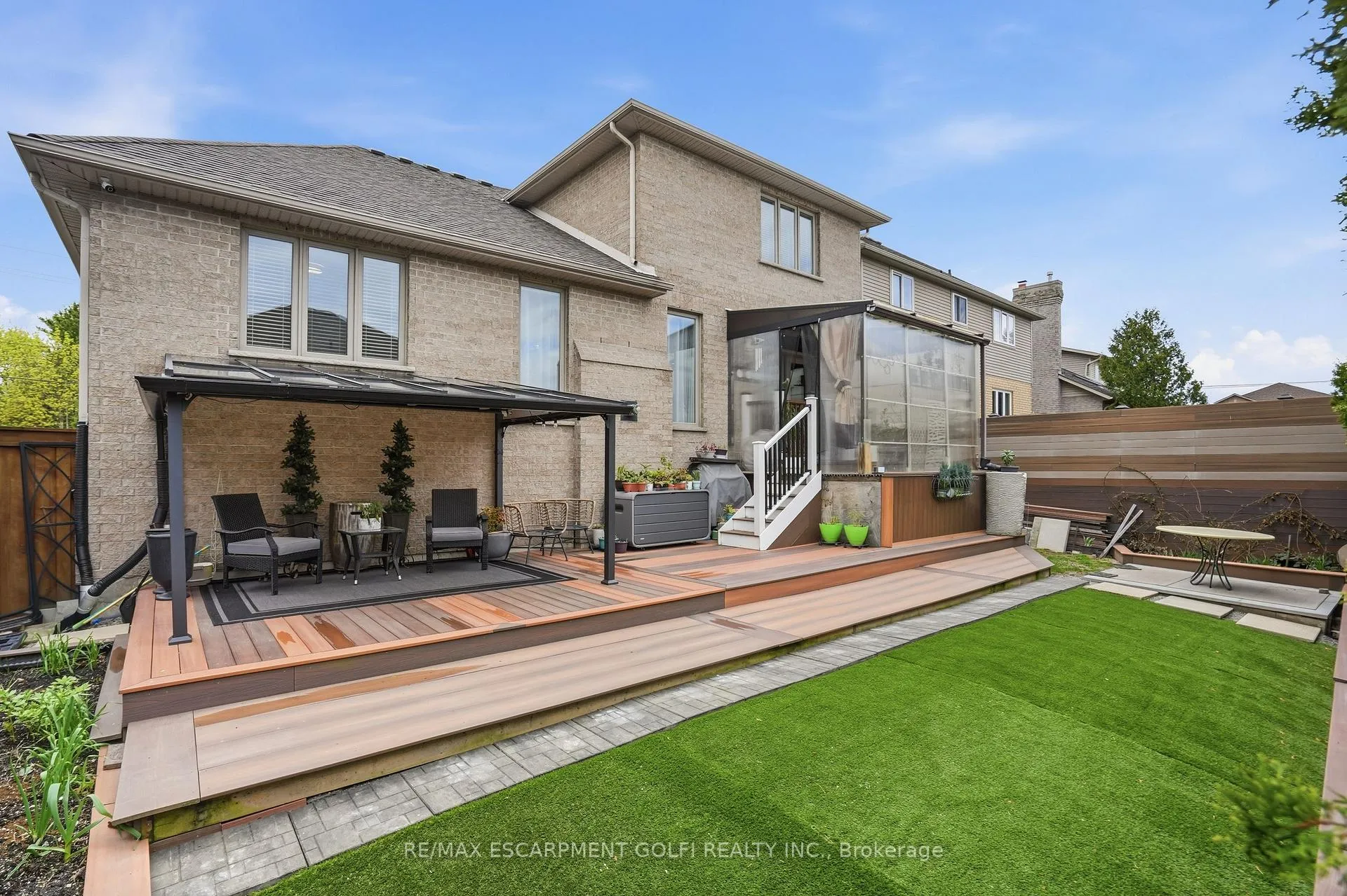 Photo 39 of 256 Highland Road W, Hamilton, Stoney Creek Mountain — HOMEH