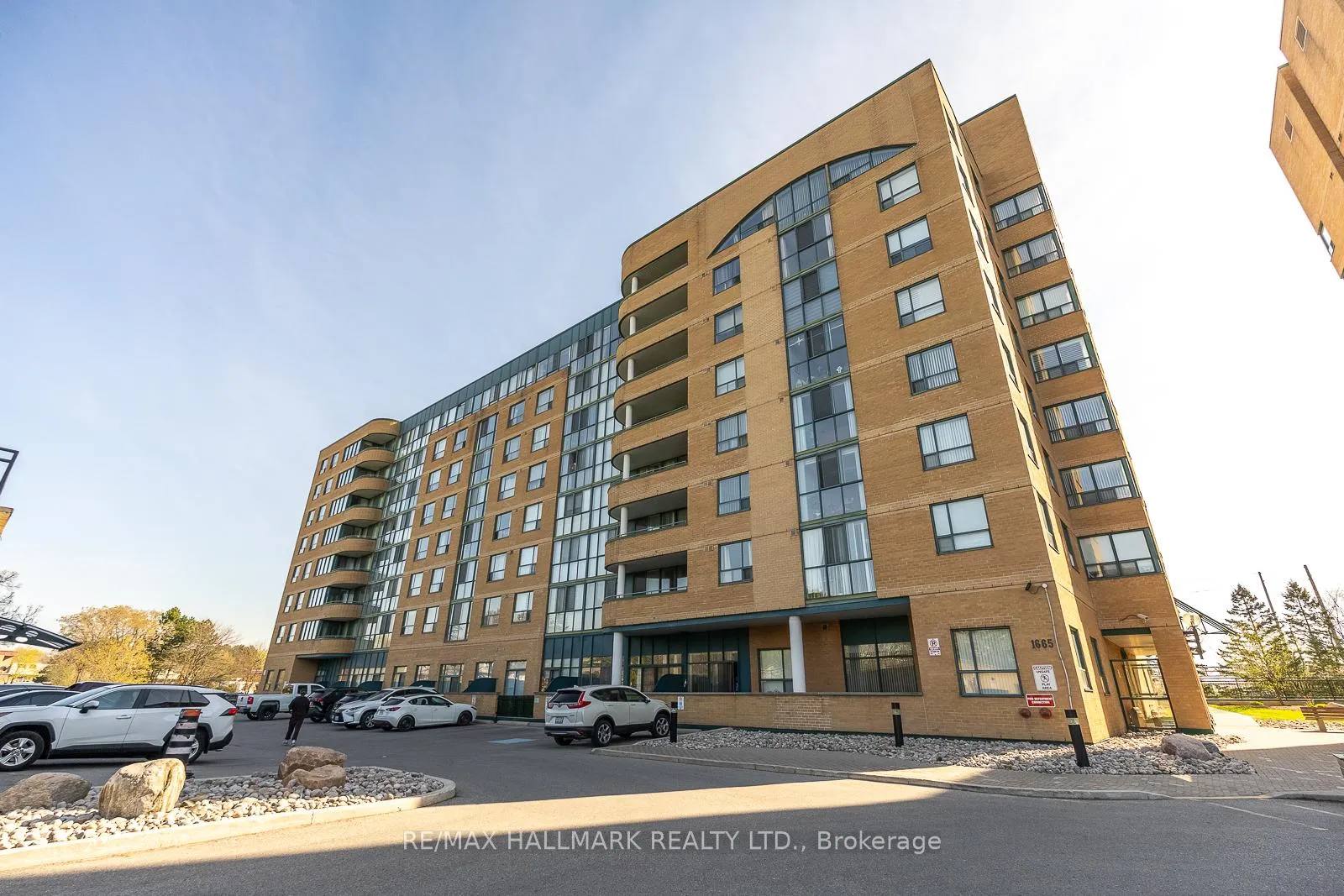 Photo 2 of Unit 103, 1665 Pickering Parkway, Pickering, Village East — HOMEH