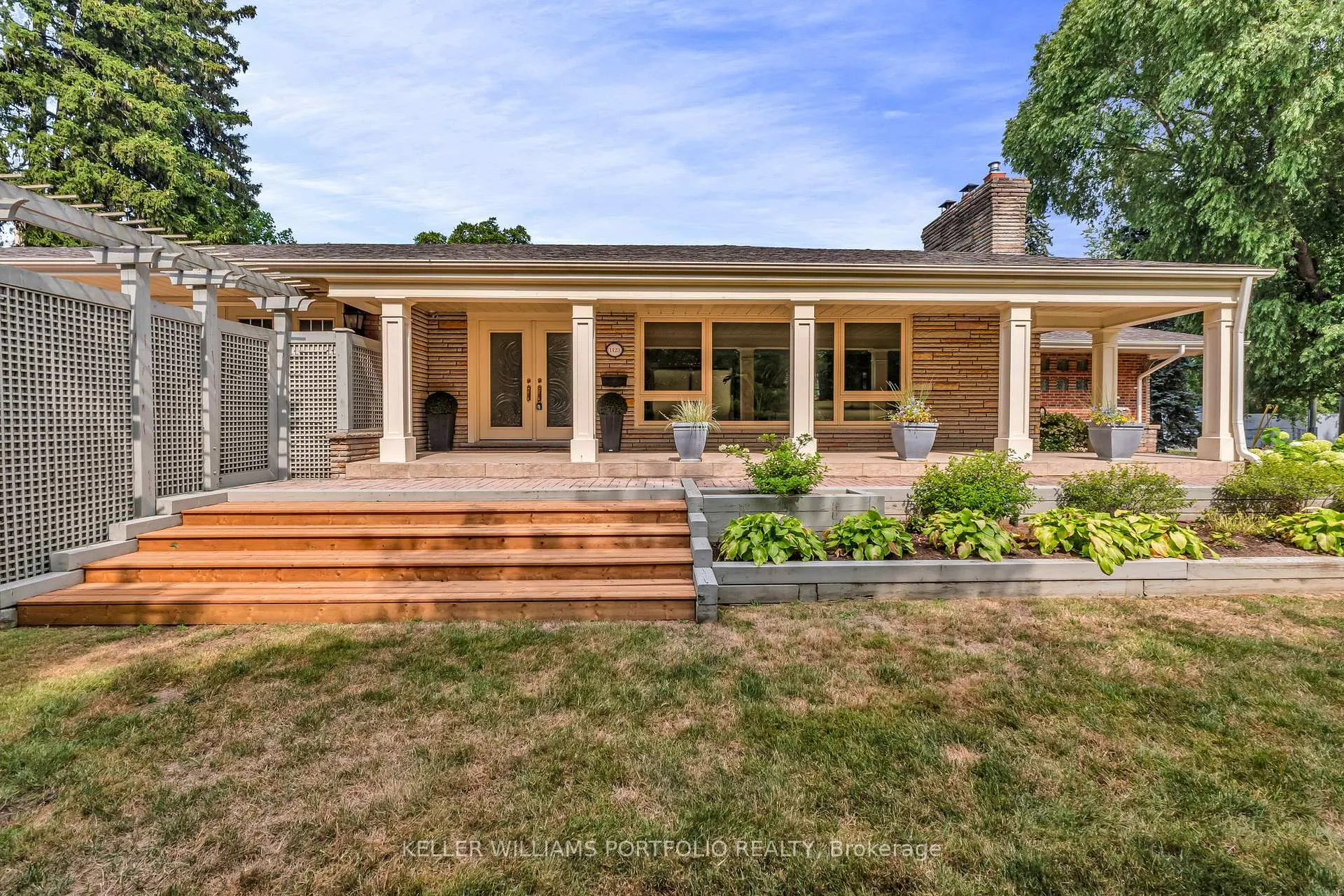 Photo 7 of 1123 Lakeshore Road E, Oakville, Old Oakville — HOMEH