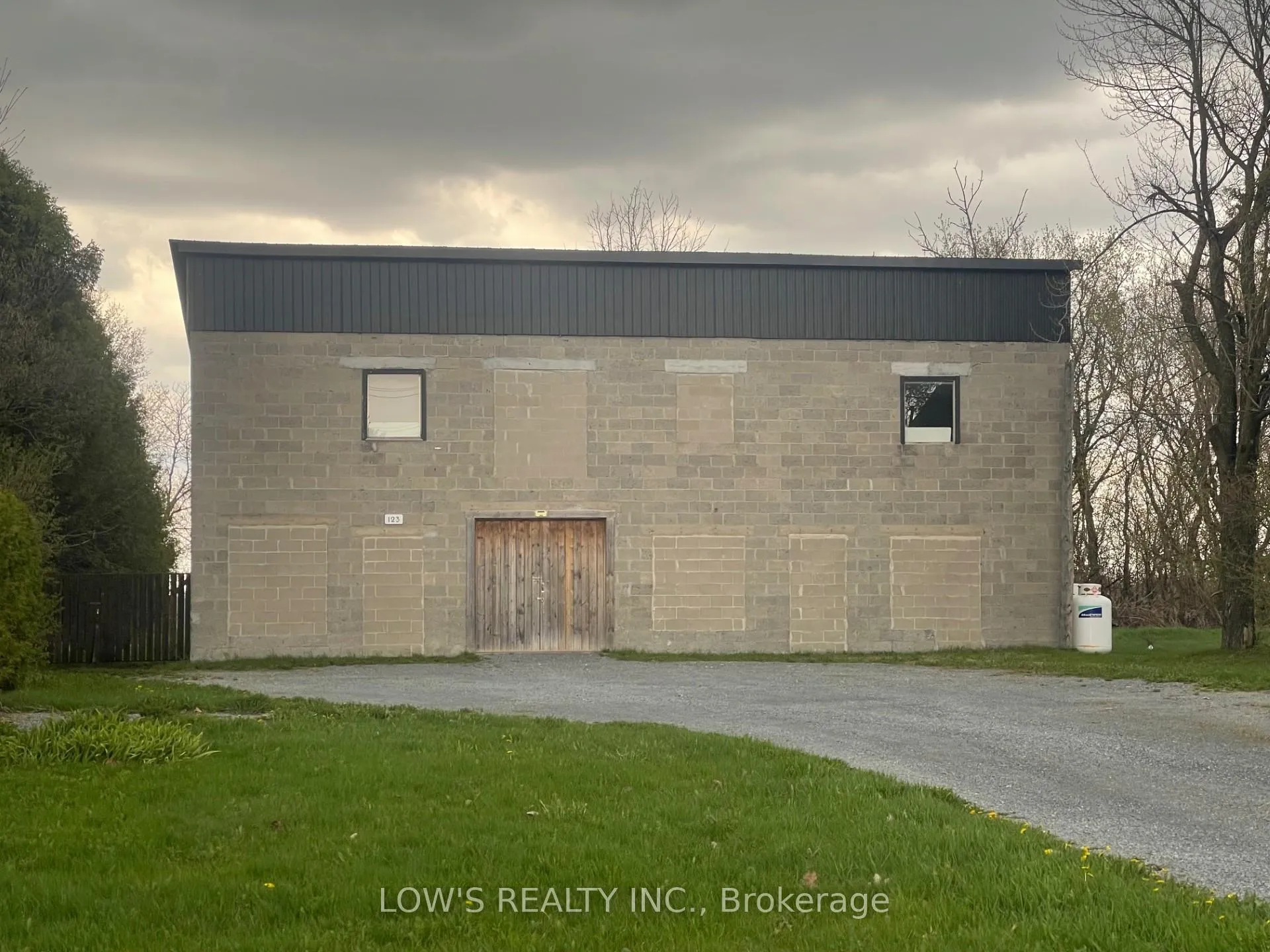 Photo 2 of 123 High Street, Champlain, Vankleek Hill — HOMEH