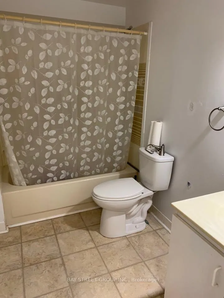 Photo 6 of Unit BASEMENT, 42 Winterberry Drive, Whitby, Rolling Acres — HOMEH