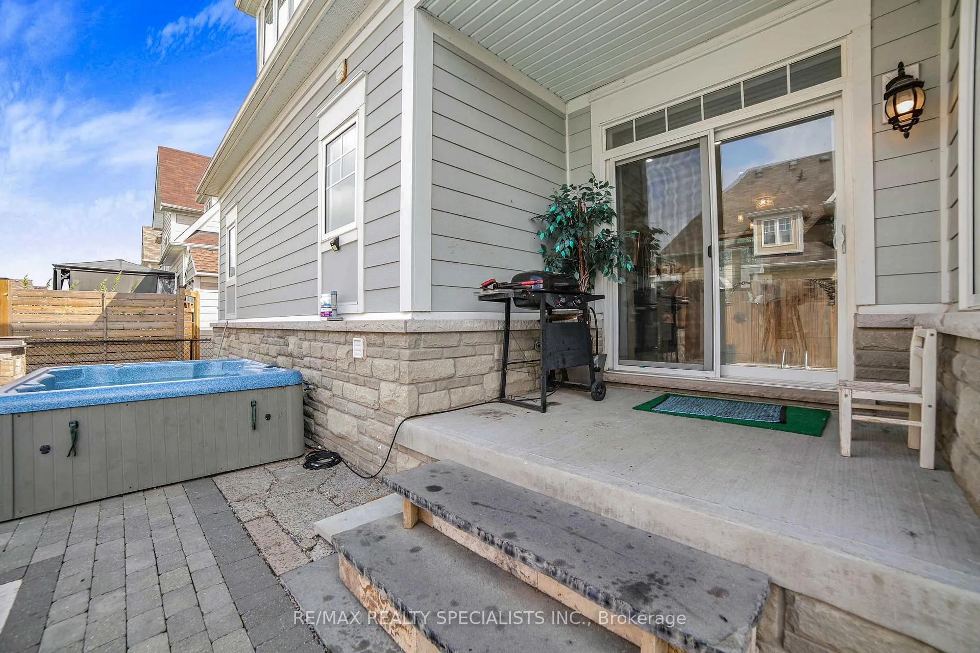 Photo 38 of 61 Riverwalk Place, Midland — HOMEH